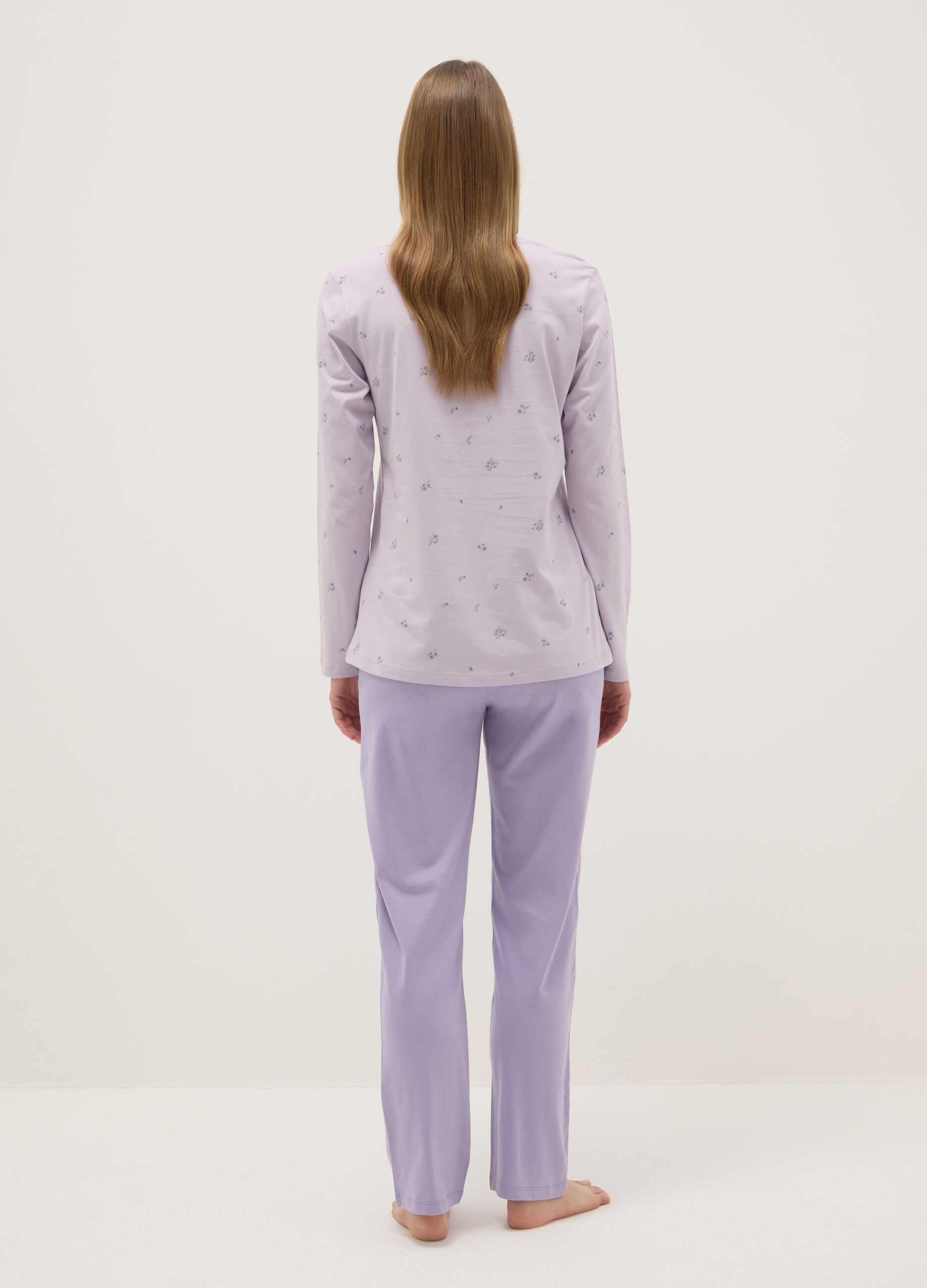 Purple pure cotton pyjamas with serafino collar and floral pattern