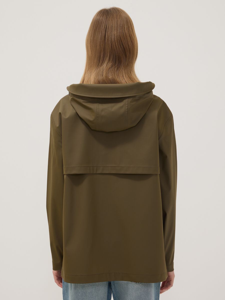 Green rain jacket with zip and hood_3
