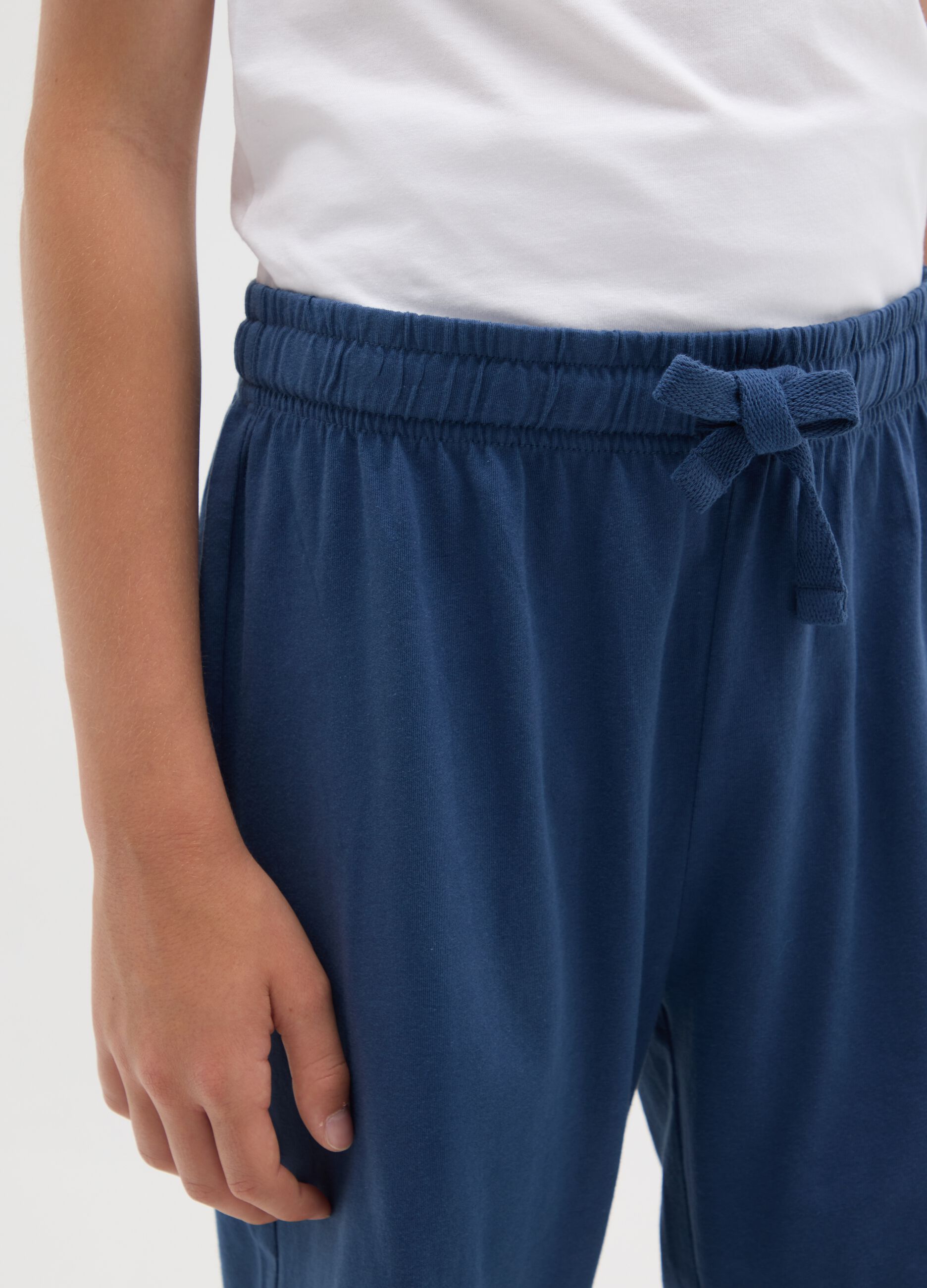 Boys&rsquo; blue regular-fit Bermuda shorts in 100% cotton