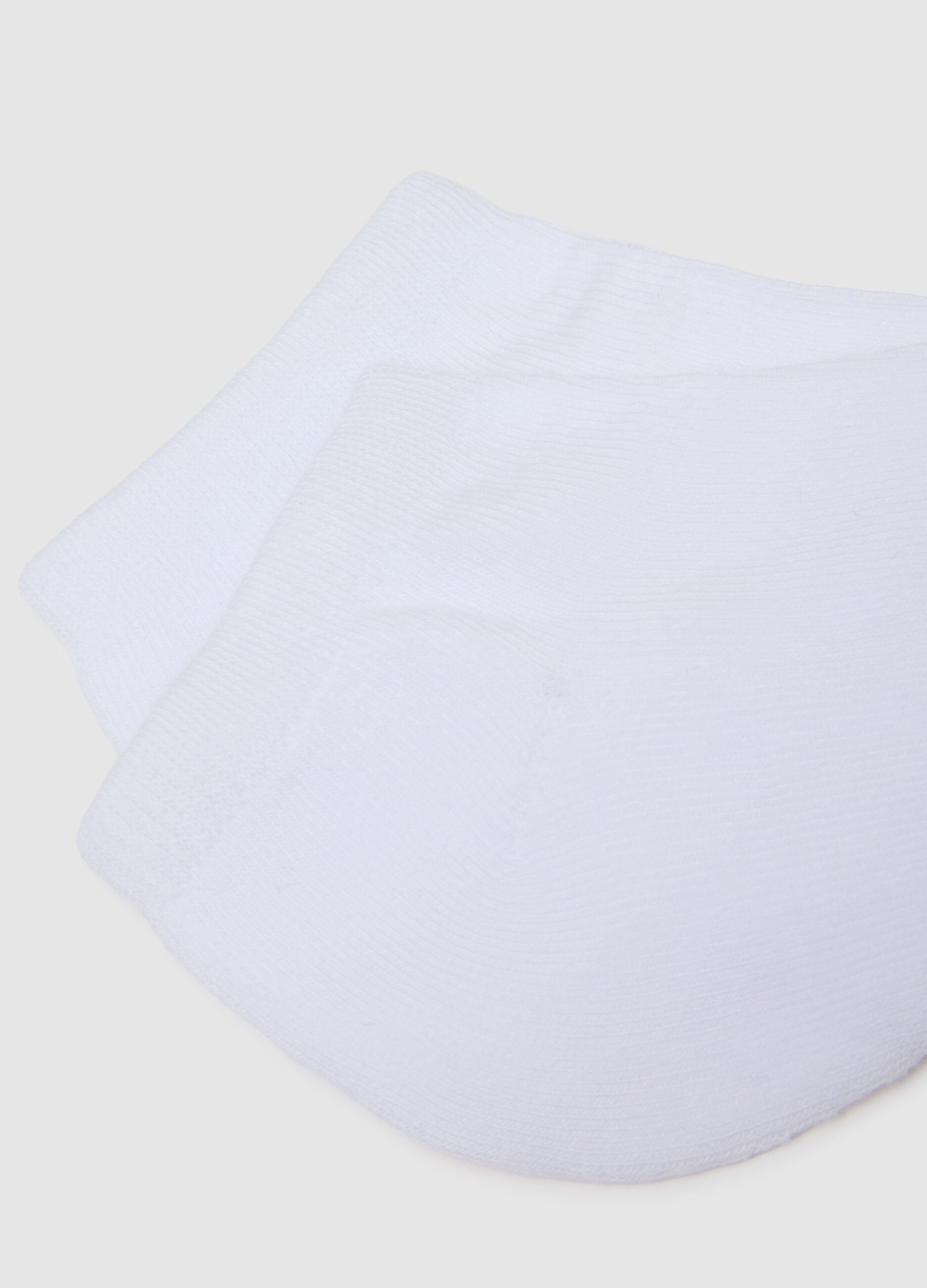 Triple pack of white elasticated cotton sports socks