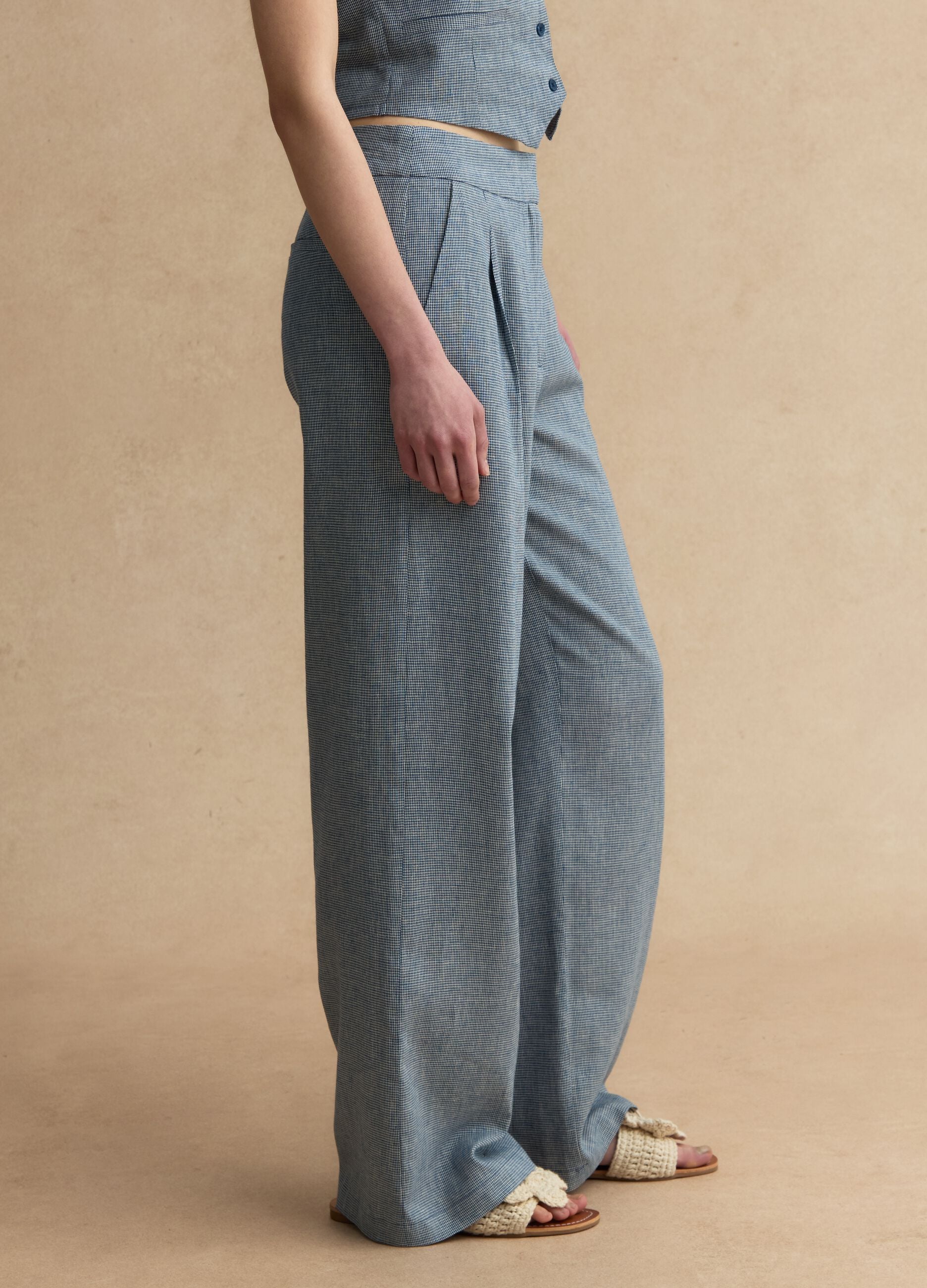 Slim-fit white and blue checked linen-blend corset