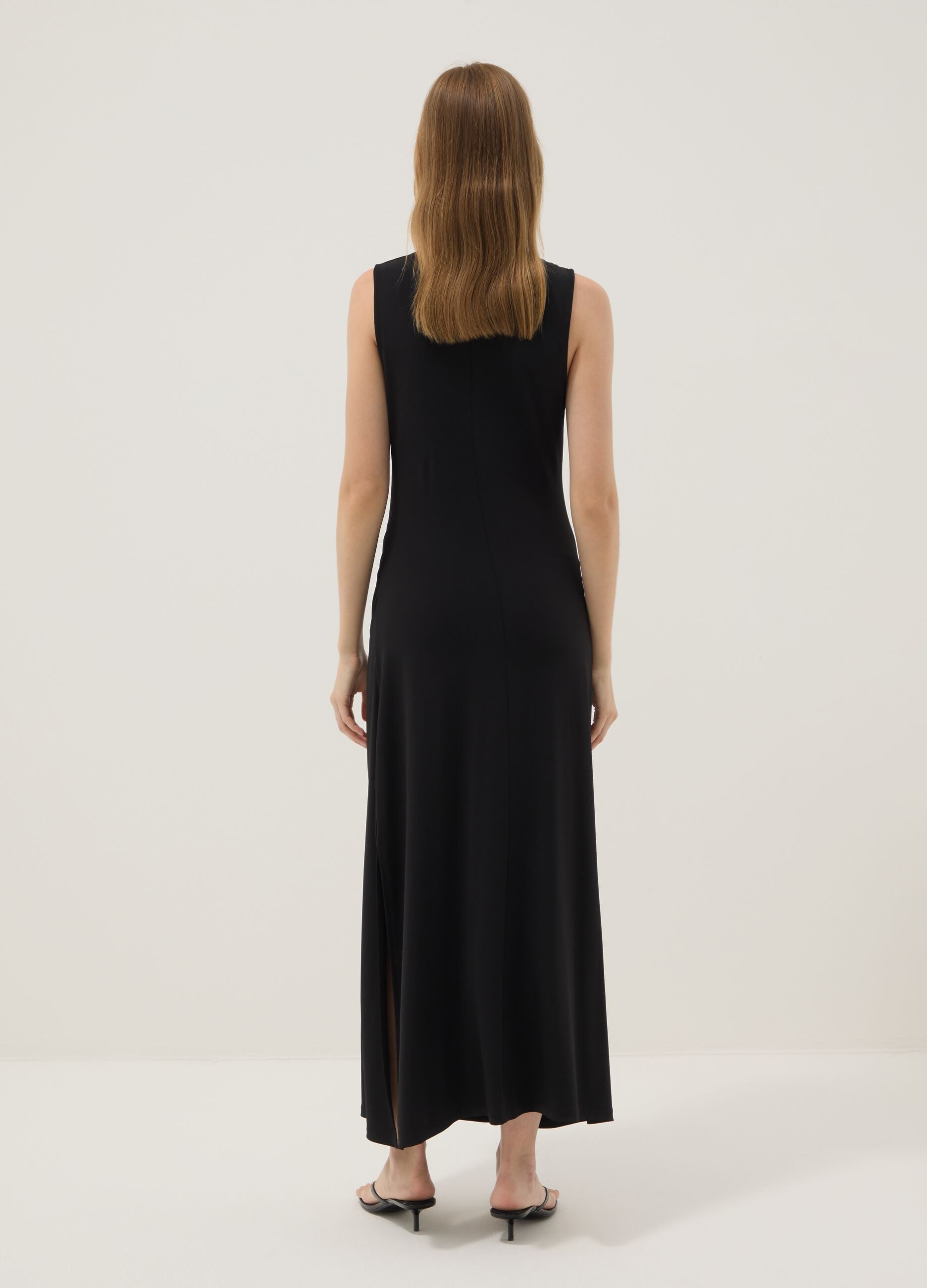 Black sleeveless stretch midi dress