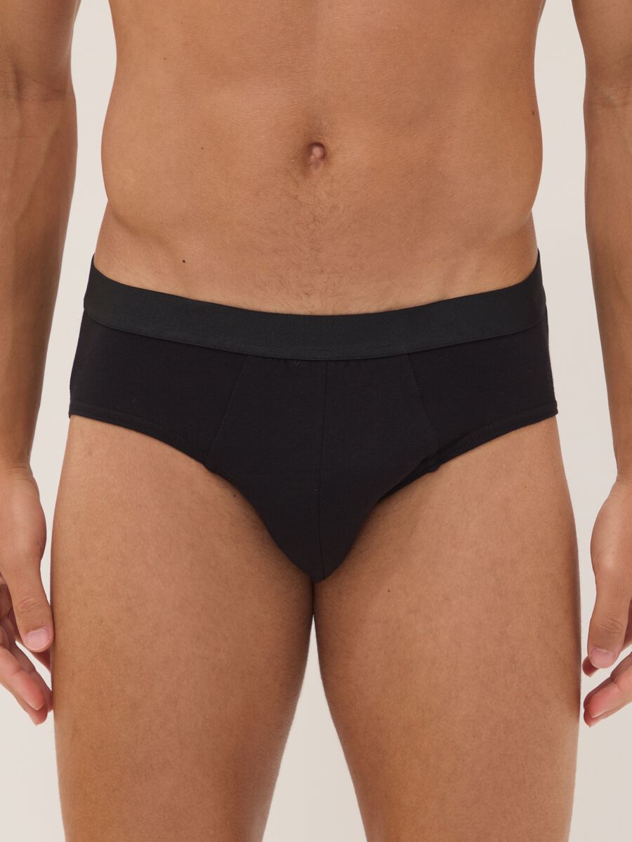 Five-pack of black stretch organic cotton briefs_1