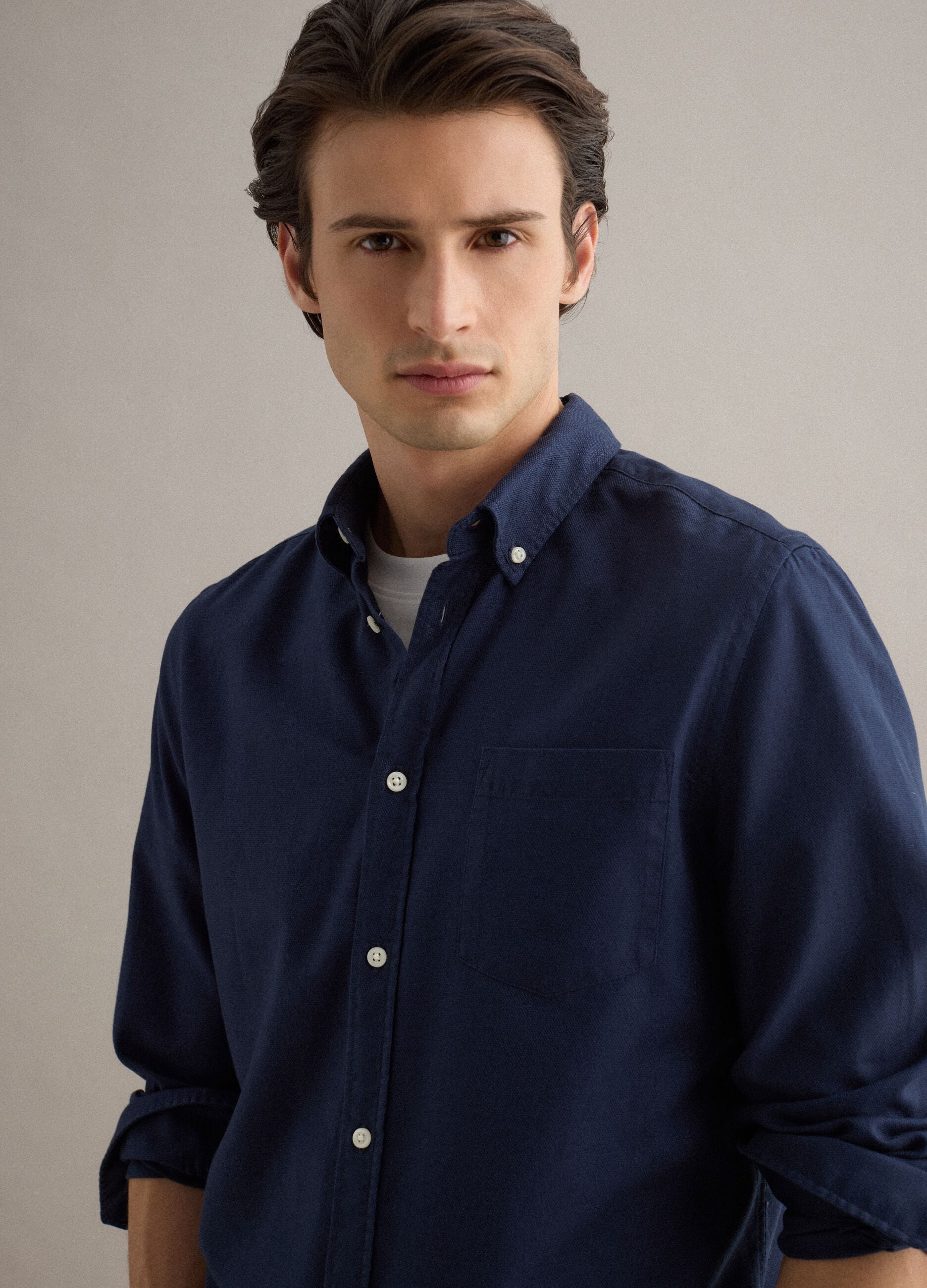 Long-sleeved blue shirt in pure cotton