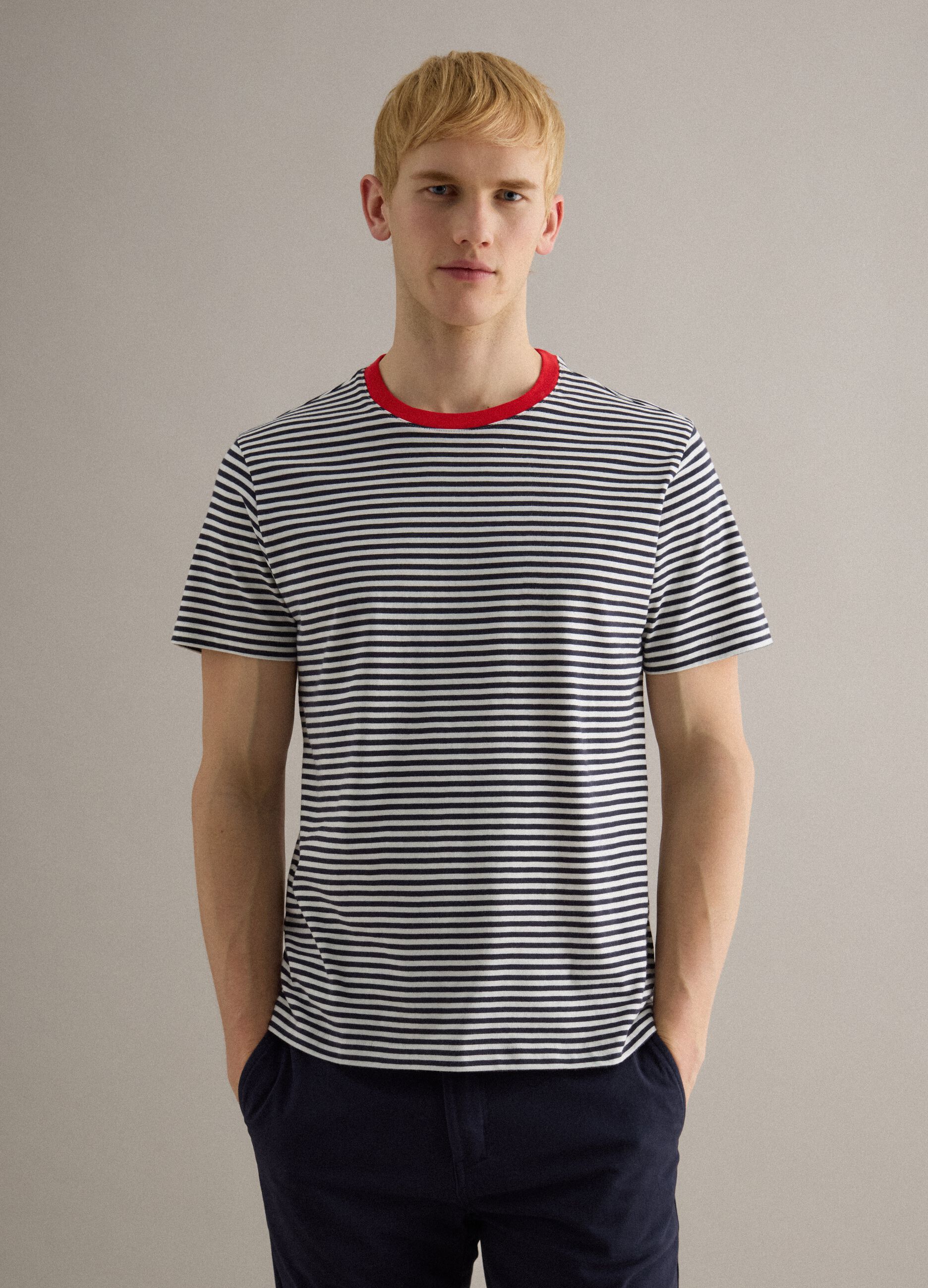 Regular fit multicolour striped pure cotton T-shirt