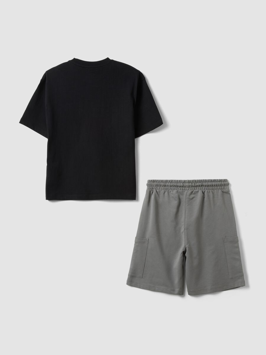 Completo nero e grigio in puro cotone con stampa da ragazzo over fit_4