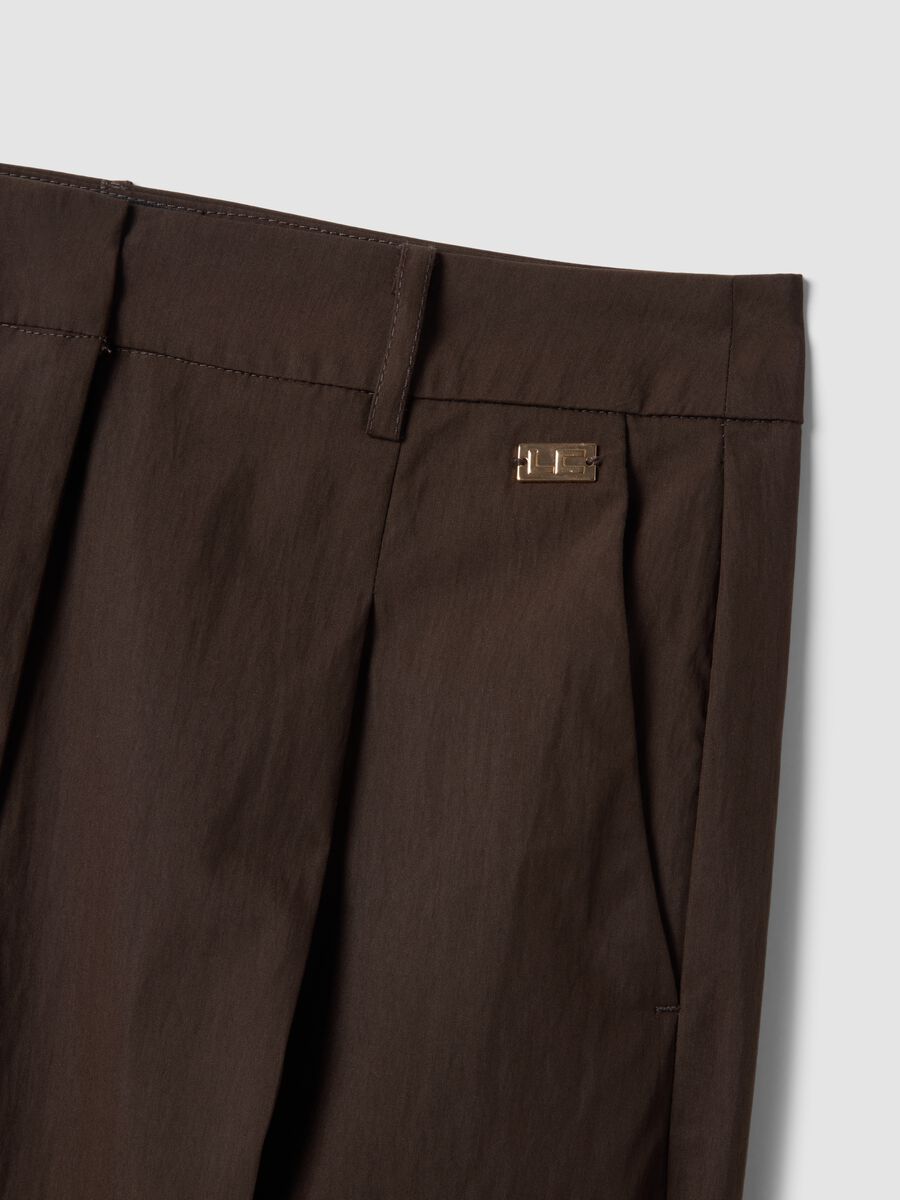 Brown cotton blend straight fit trousers_5