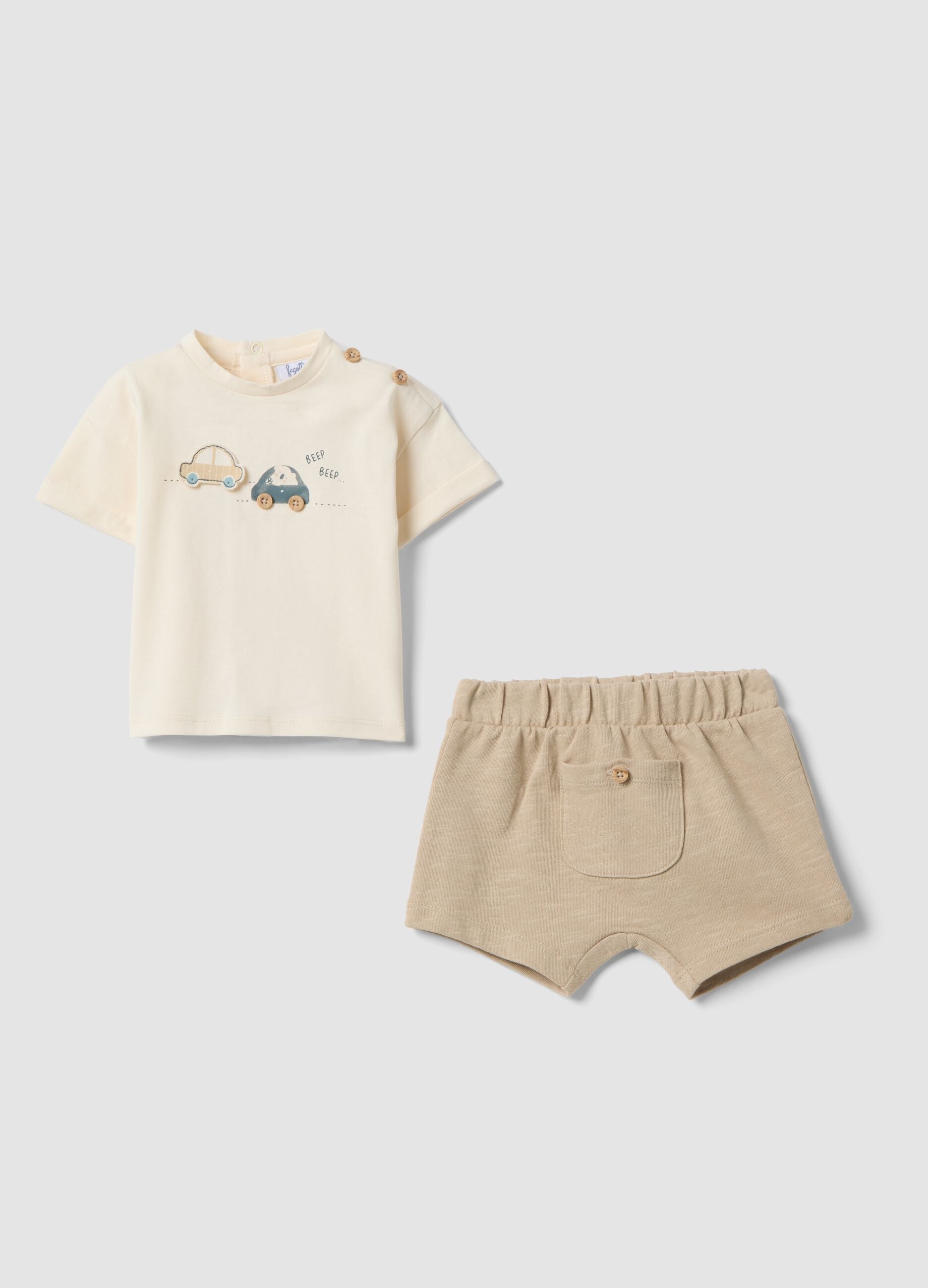 Beige organic cotton newborn set with relaxed fit