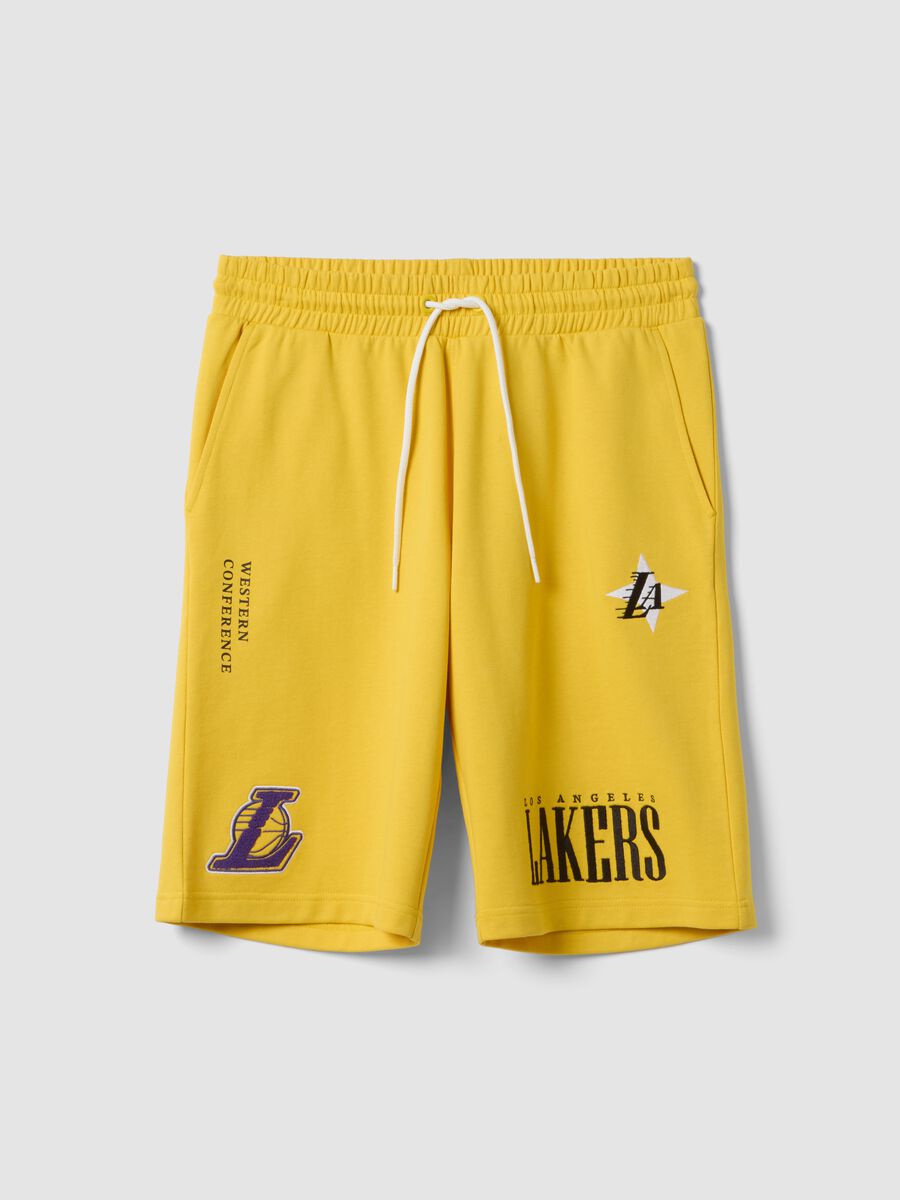 Yellow cotton-blend sports shorts with Lakers logo_4