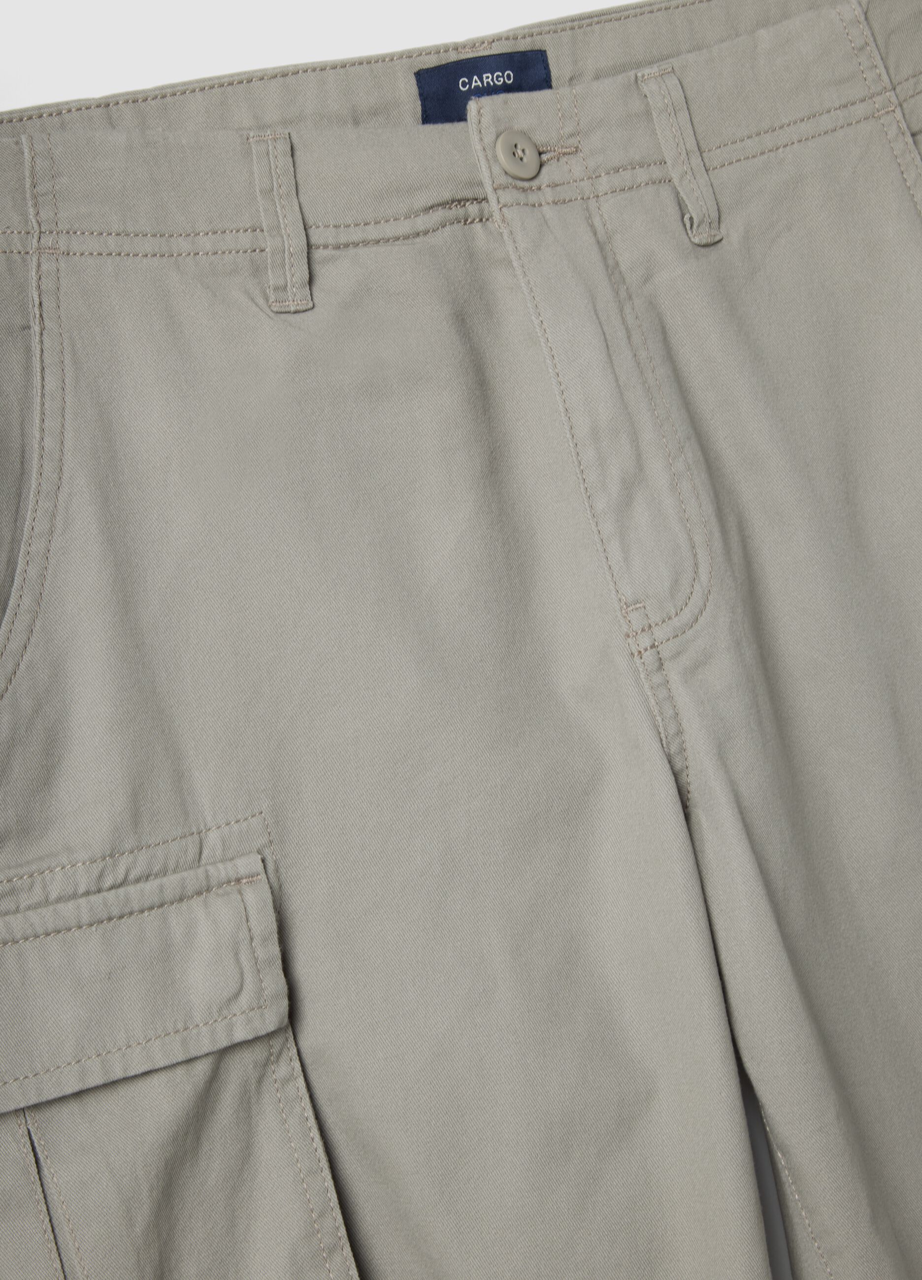 Grey pure cotton regular-fit cargo shorts
