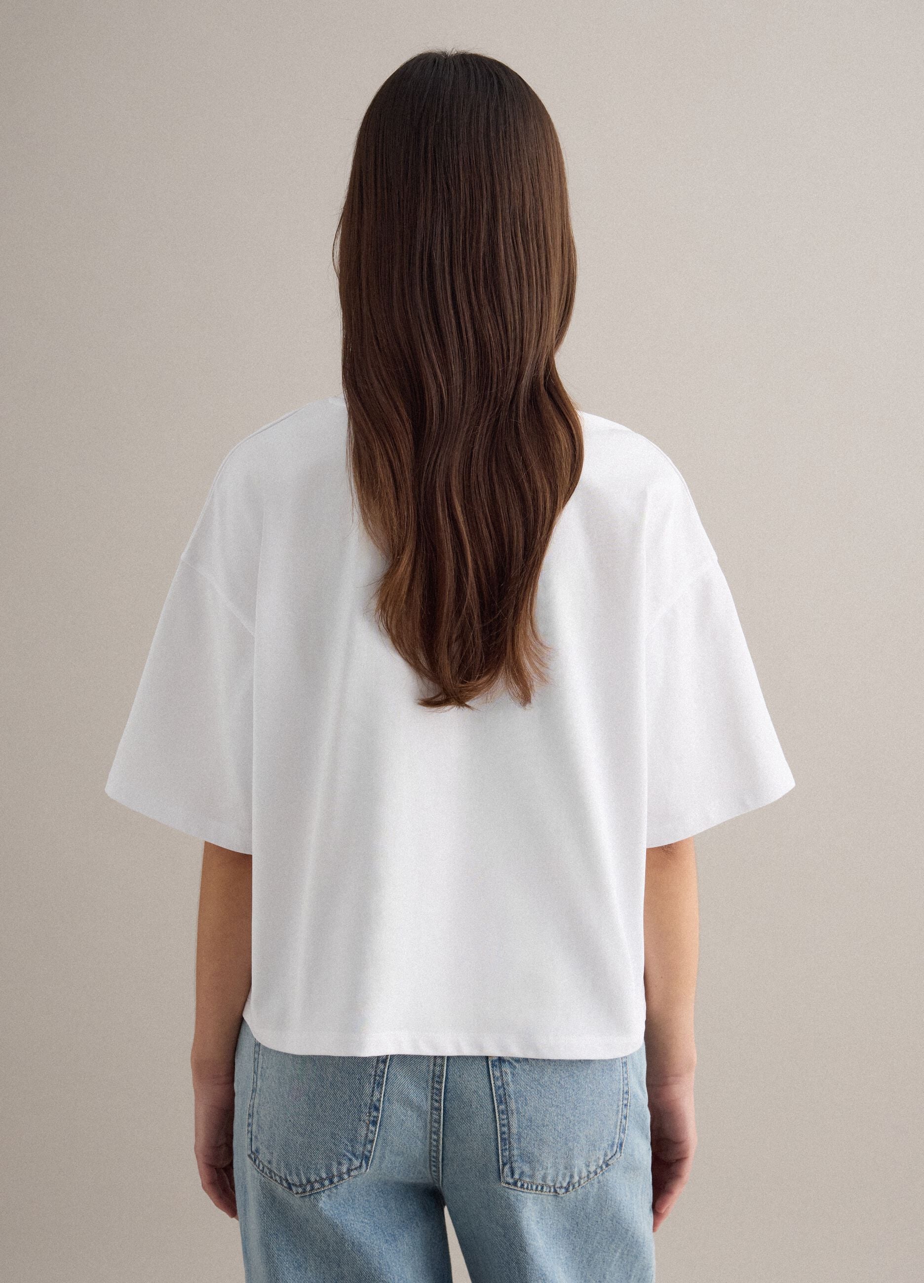 White cotton blend relaxed fit T-shirt with decorative pocket