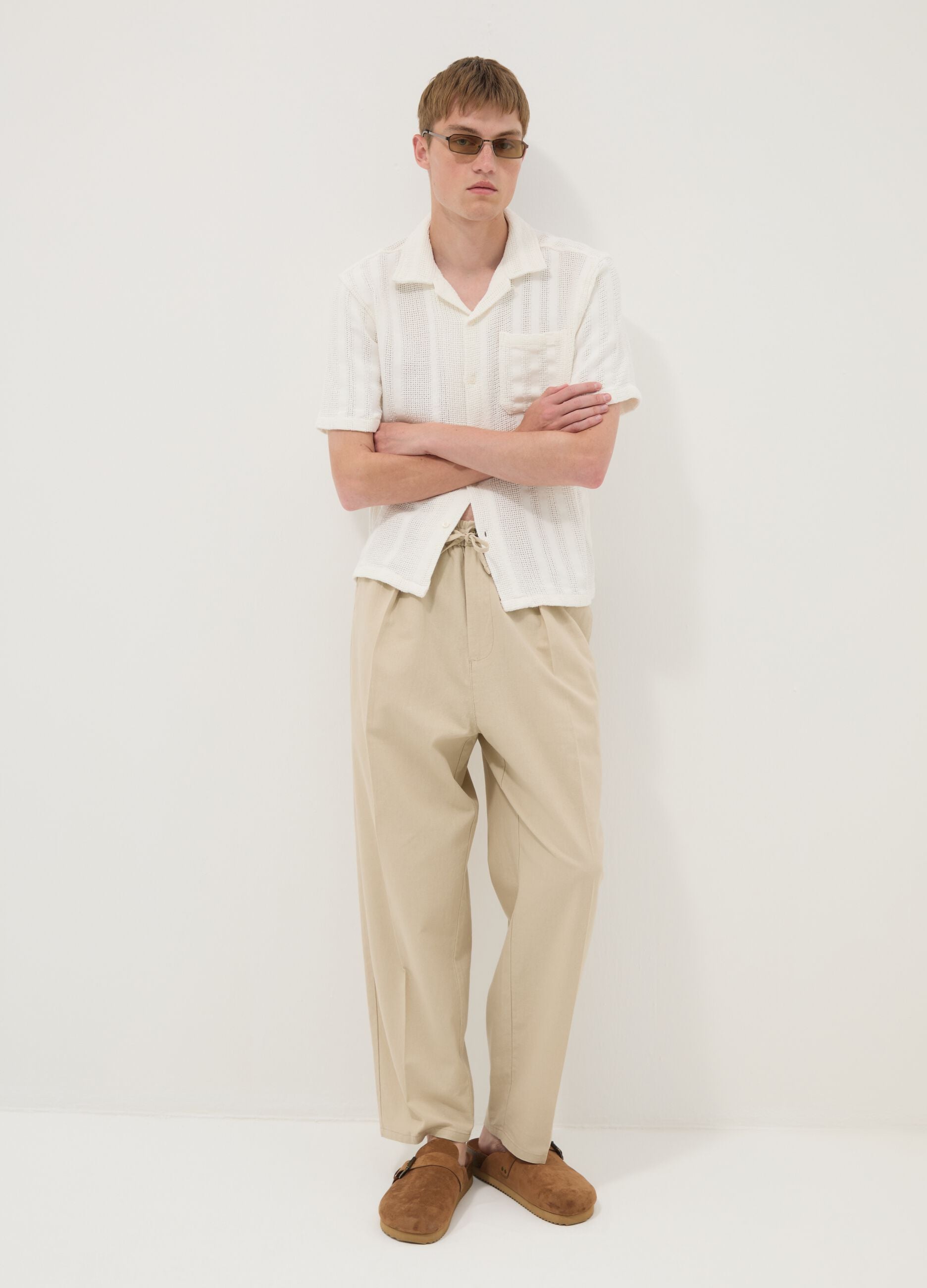 Pantaloni beige in misto lino e cotone con vita elasticizzata