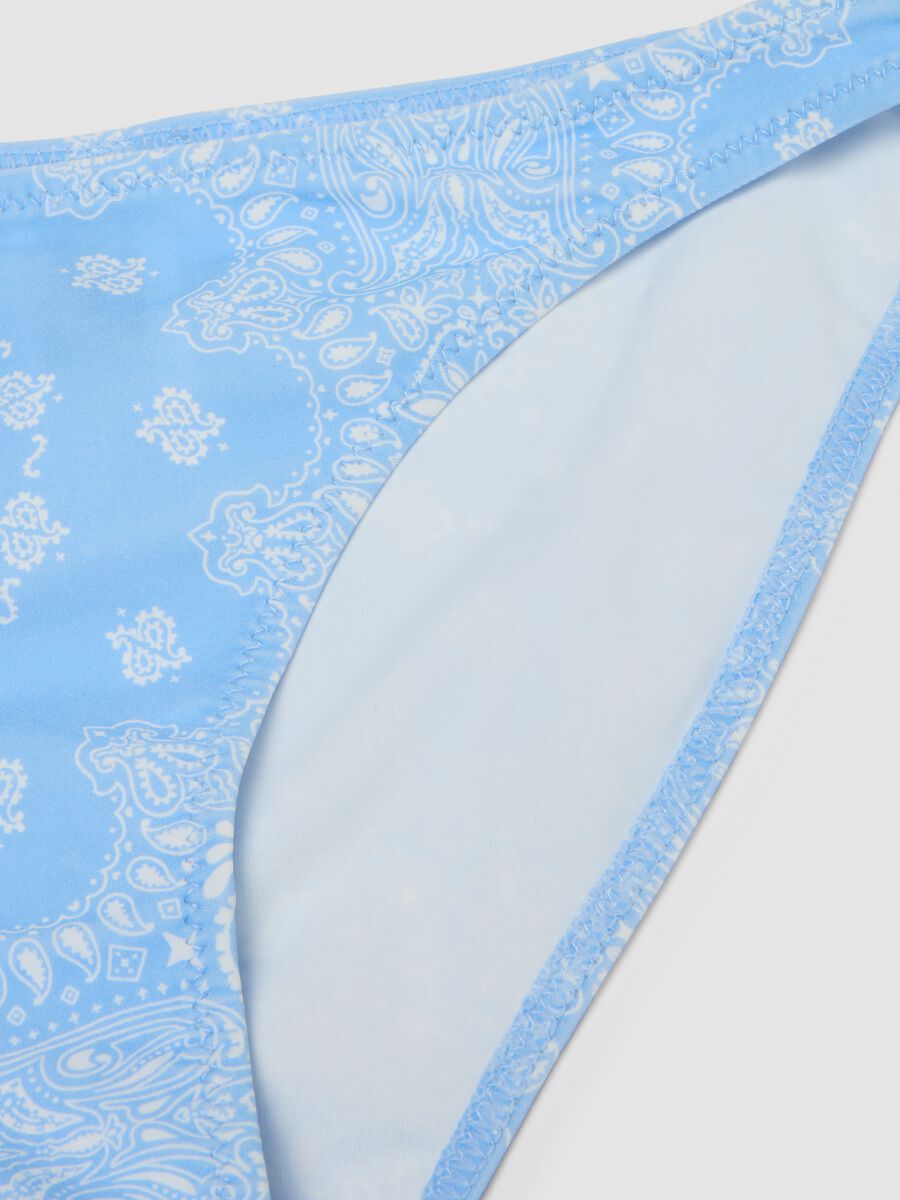 Bikini azzurro in tessuto elasticizzato con stampa paisley per bambina_3