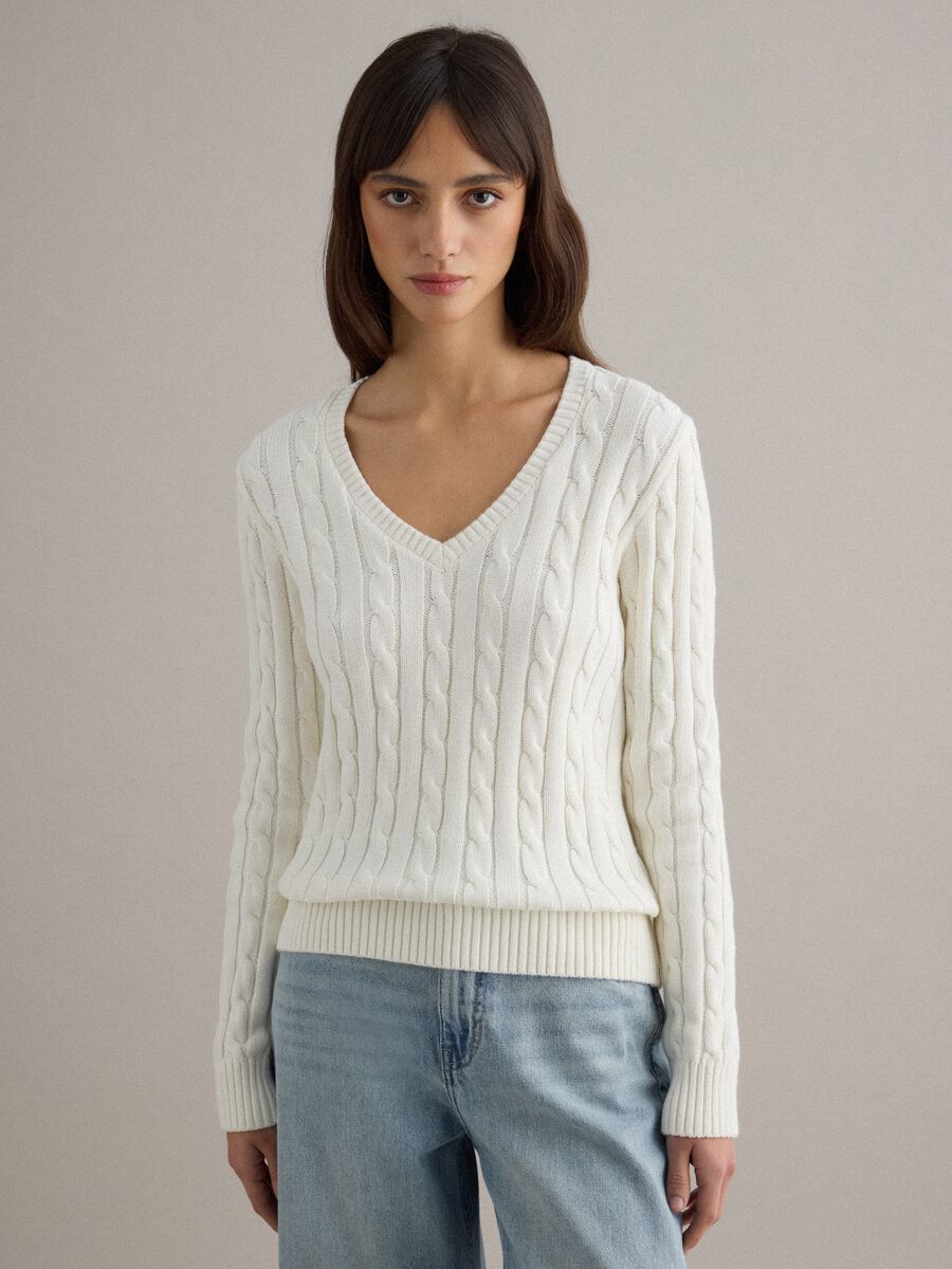 White pure cotton regular fit pullover with cable knit design_3
