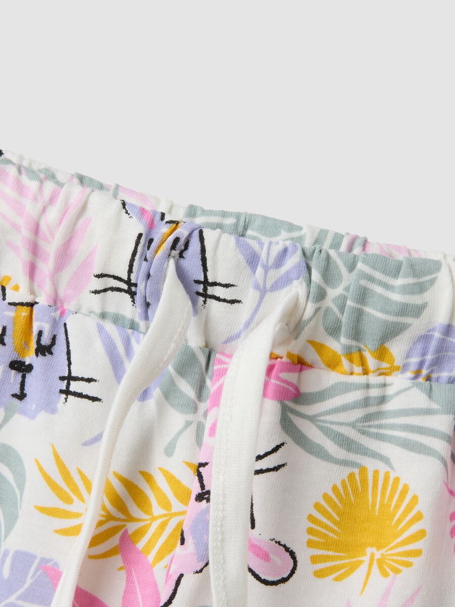 White pure organic cotton floral-print shorts for baby girl_2