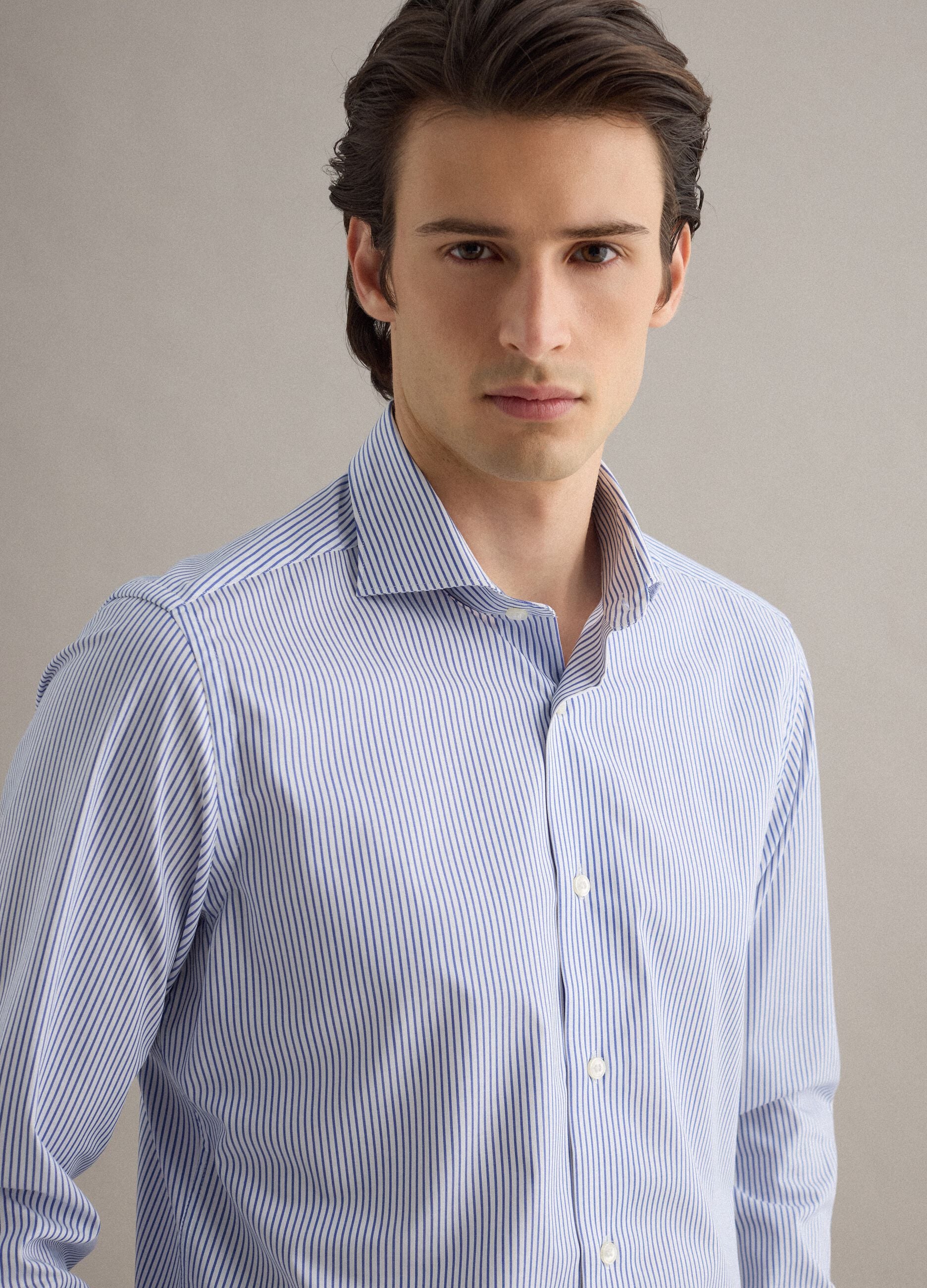 Slim fit pure cotton shirt with white and blue stripes
