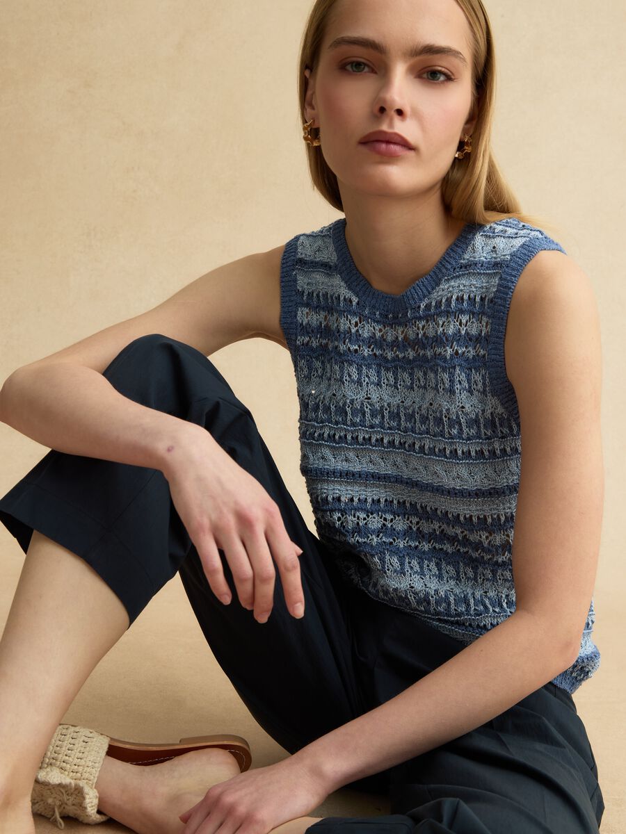 Multicolour cotton blend regular fit tank top with perforated texture_0