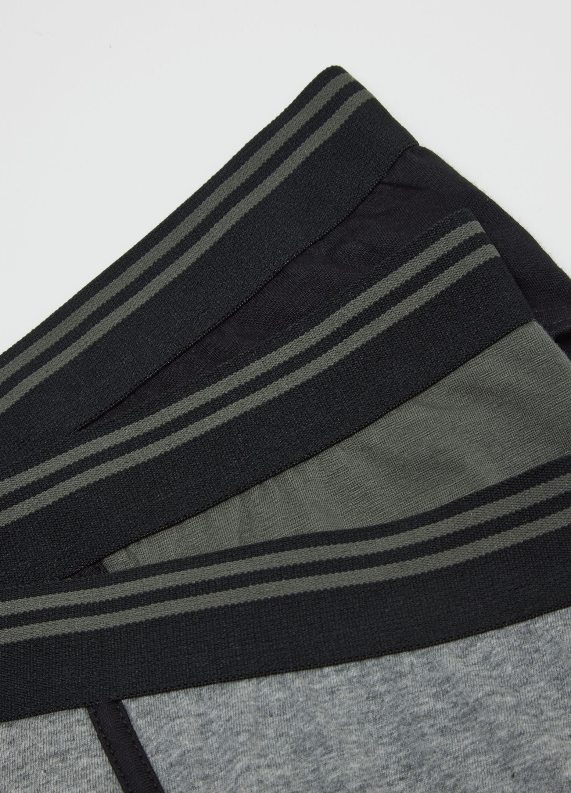 Tripack Regular Fit Multicolour Stretch Cotton Briefs