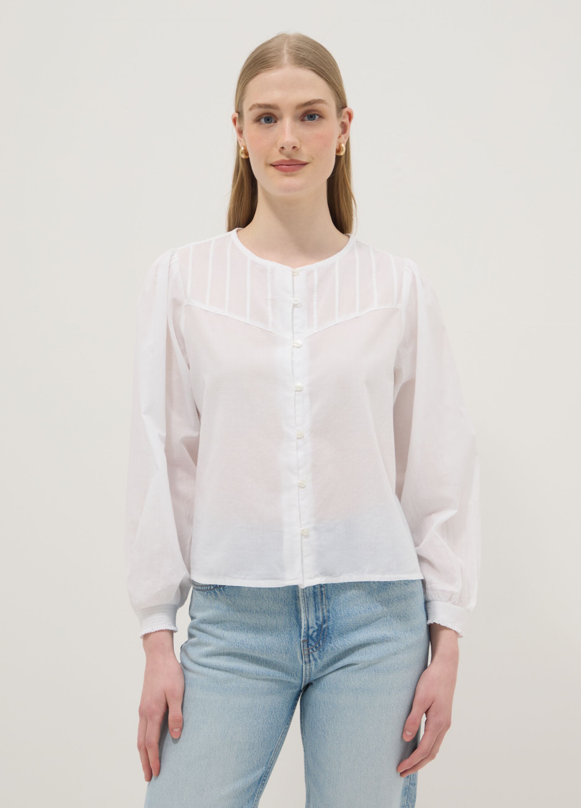 White pure cotton shirt regular fit with buttons and rounded collar