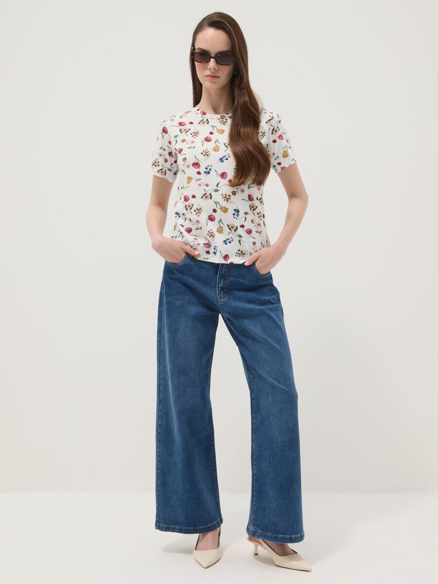 White stretch cotton T-shirt with floral print, regular fit_1