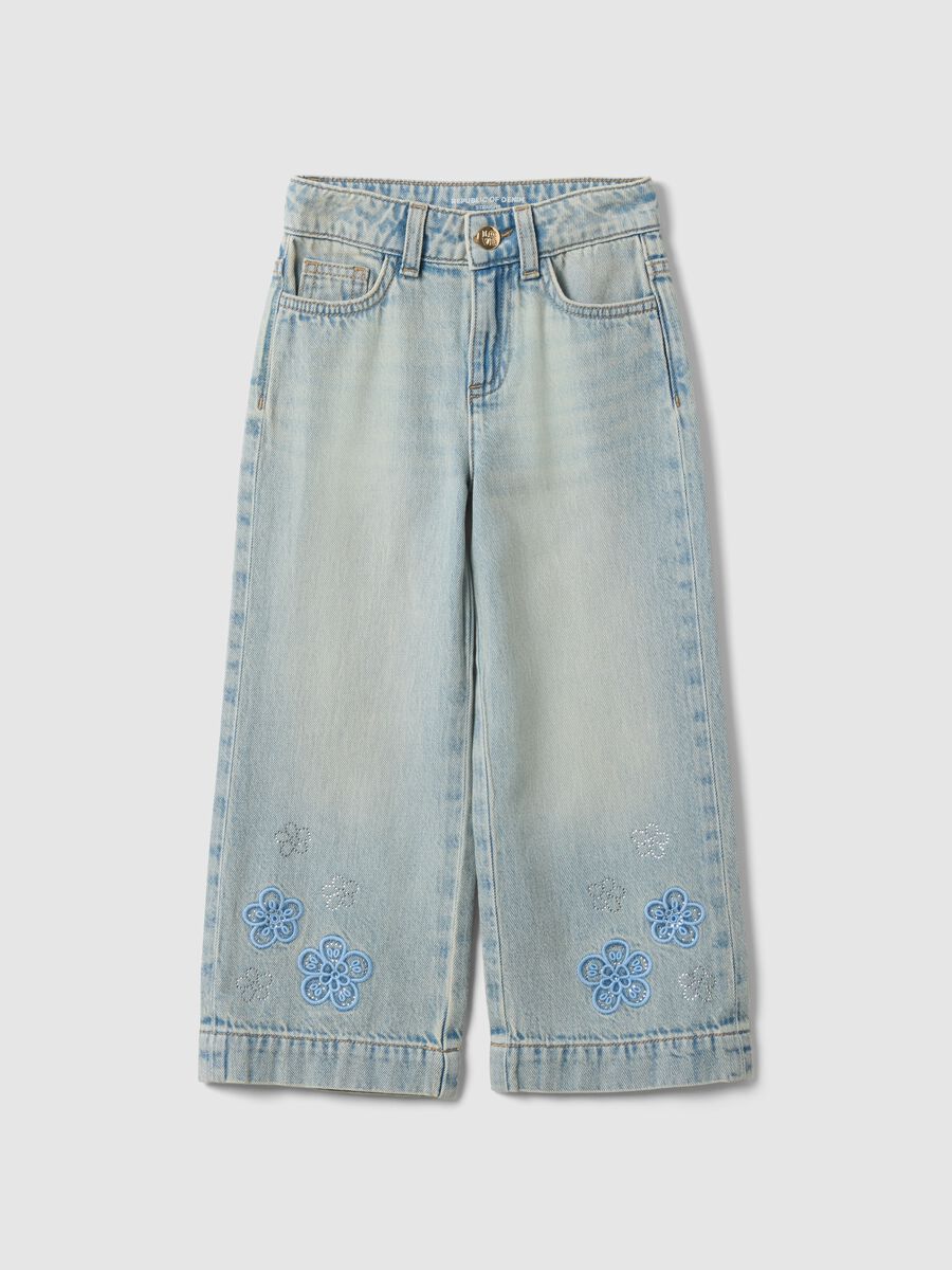Girl's regular fit light blue denim cotton jeans with embroidery_0