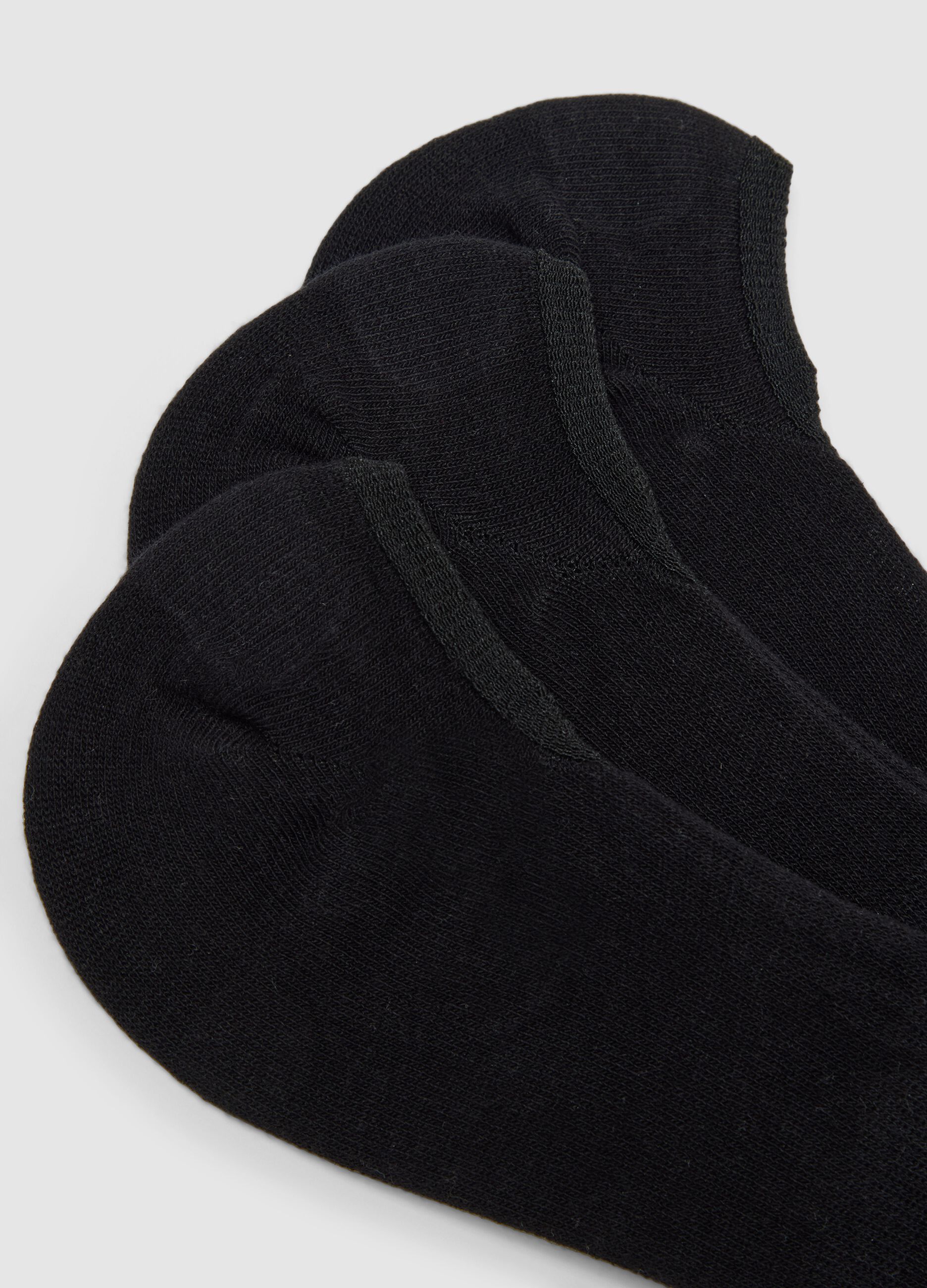 Triple pack of black stretchy cotton blend sports socks