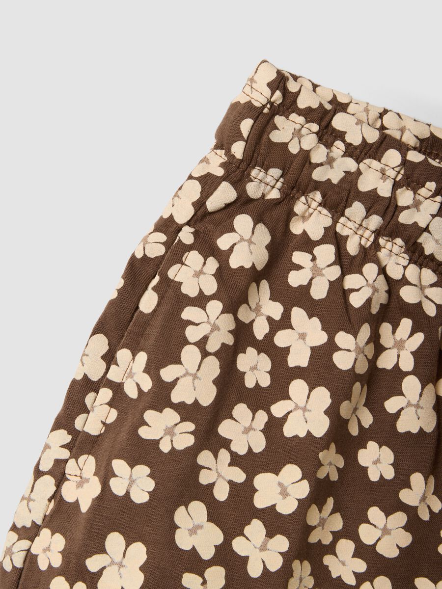 Multicoloured floral shorts in pure organic cotton for girls, regular fit_3