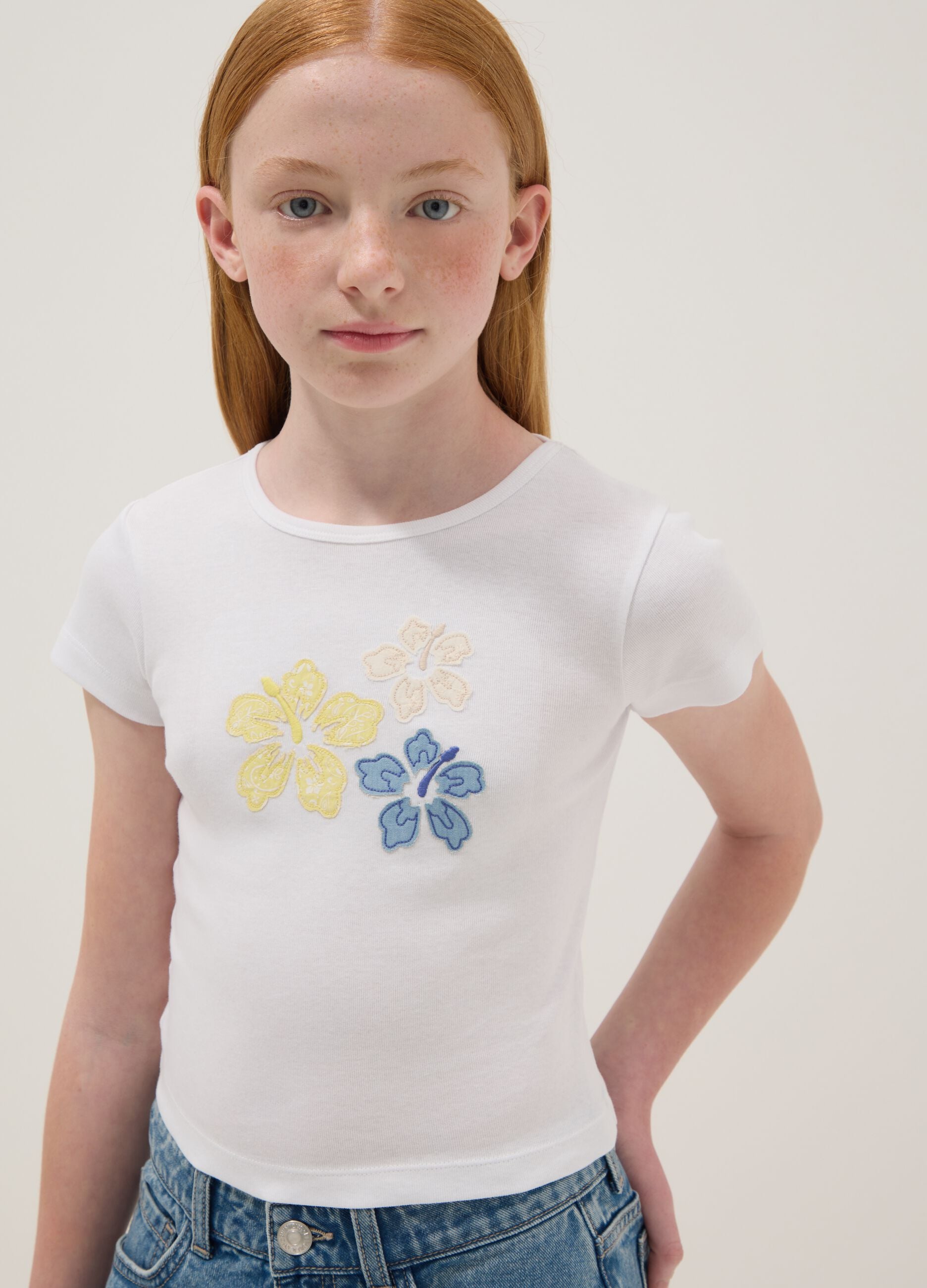 White pure cotton T-shirt with embroidered flowers
