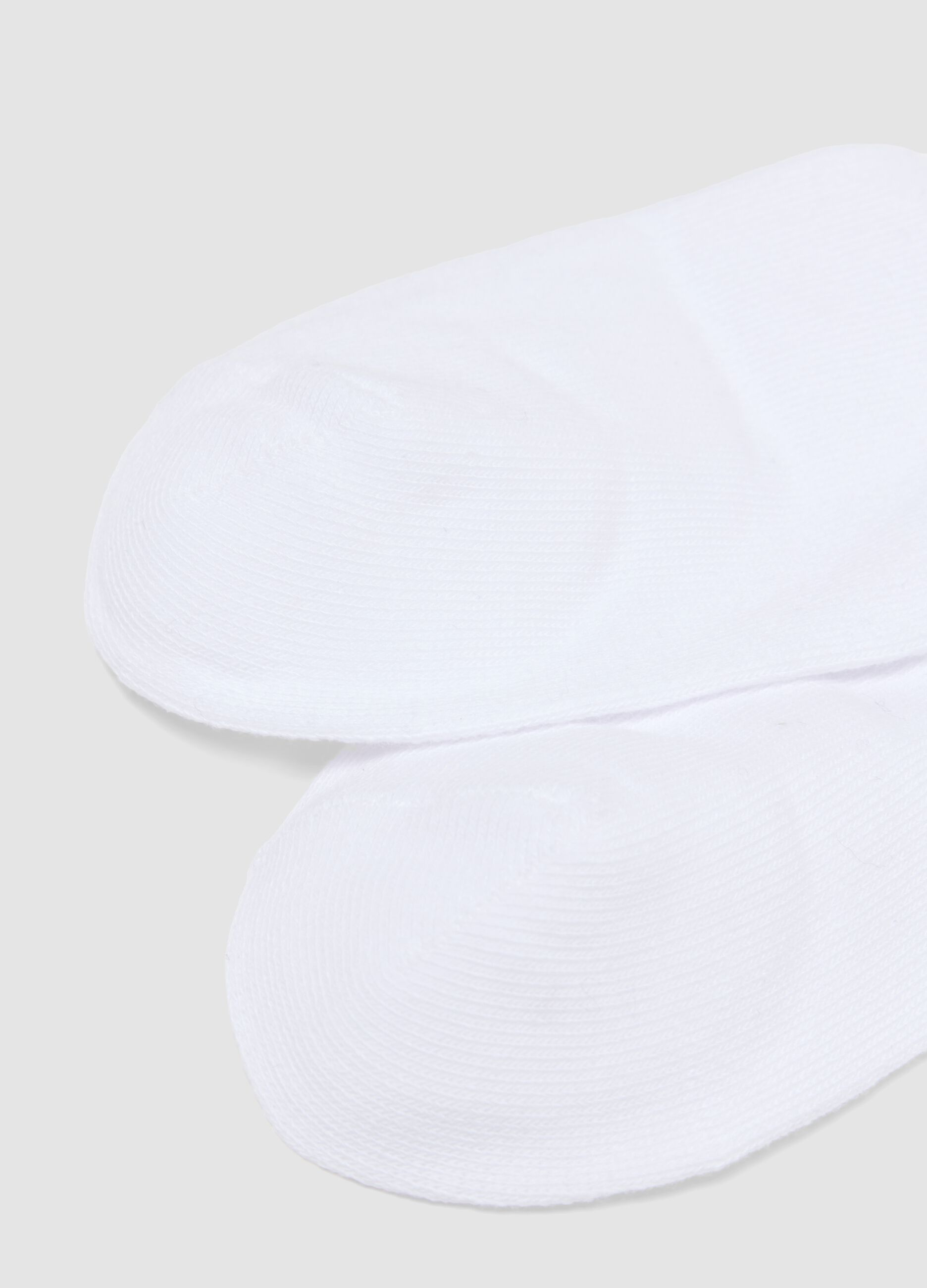 3-pack of white cotton-blend socks