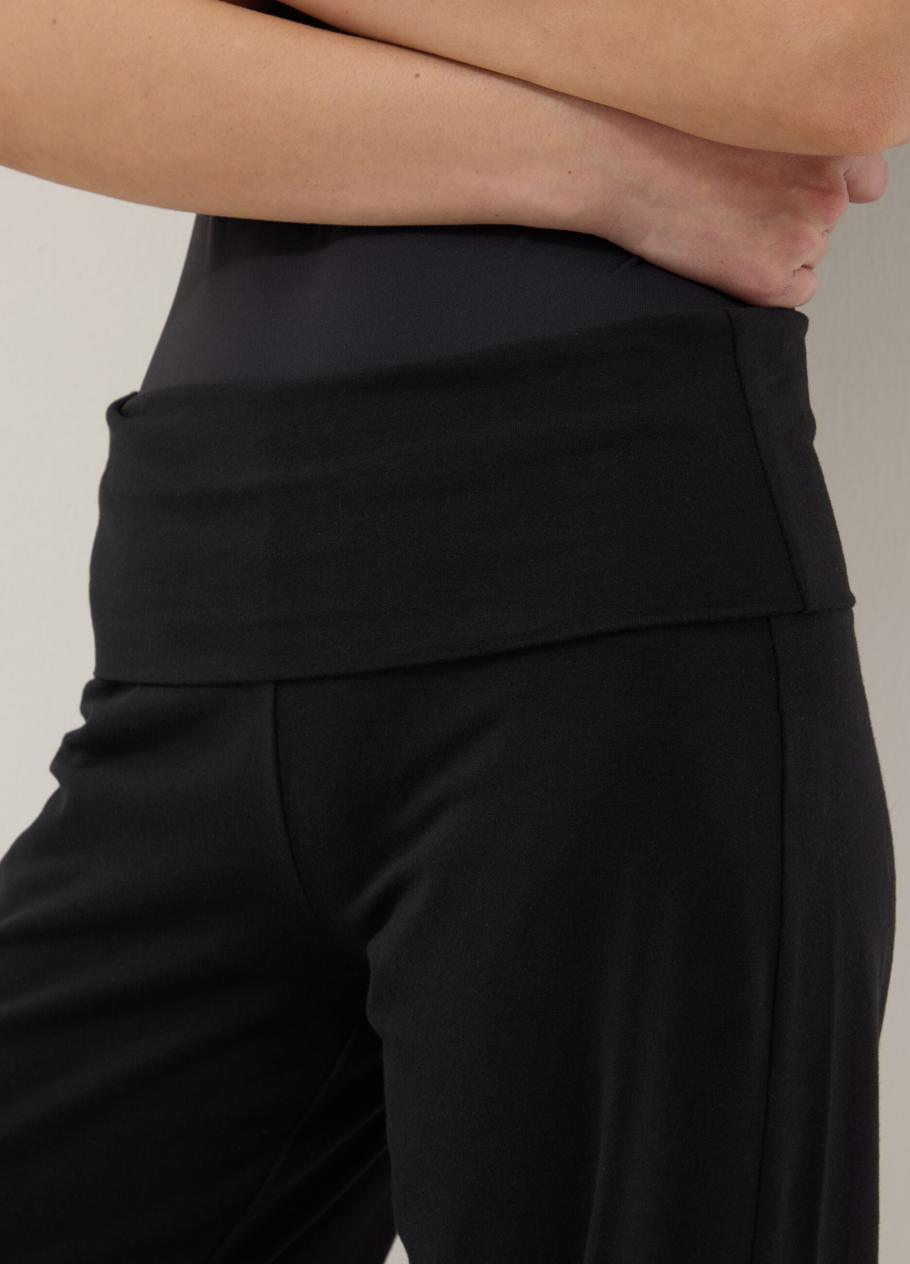 Wide-leg black stretch cotton jogger trousers