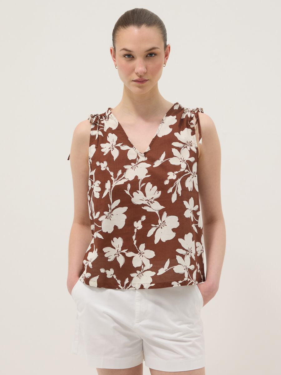 Brown pure cotton V-neck floral print blouse, regular fit_1