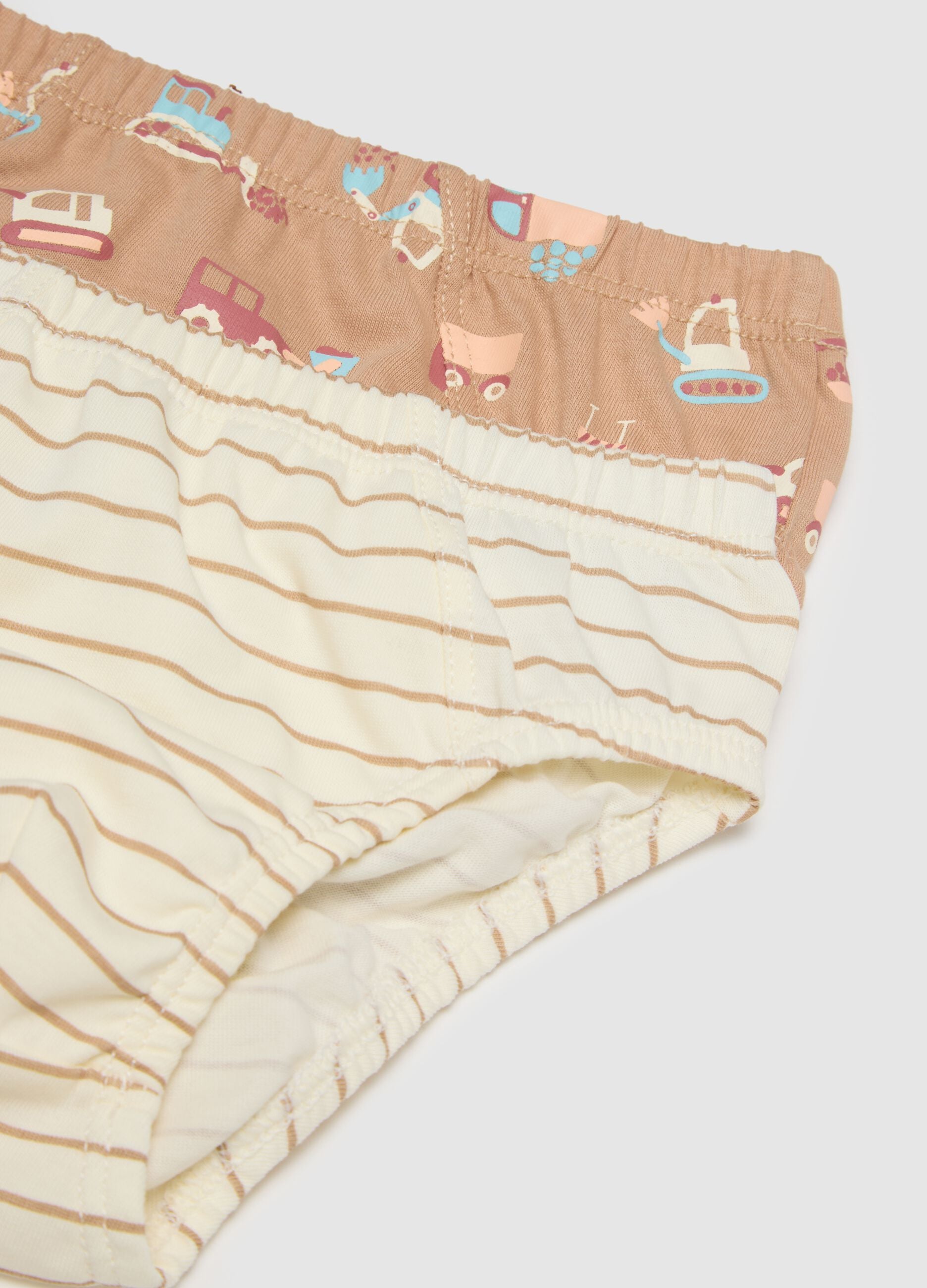 Multipack of multicoloured baby cotton briefs in regular fit