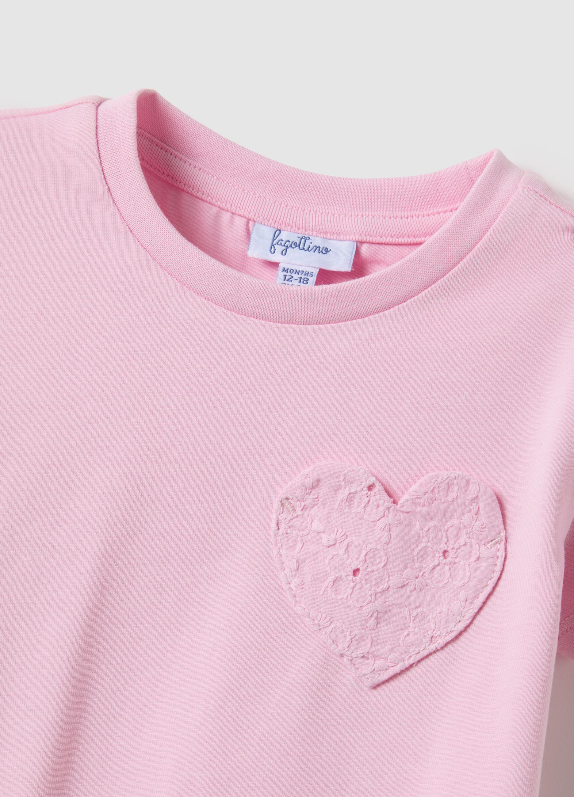 Pink girl&rsquo;s stretch cotton t-shirt with heart - regular fit