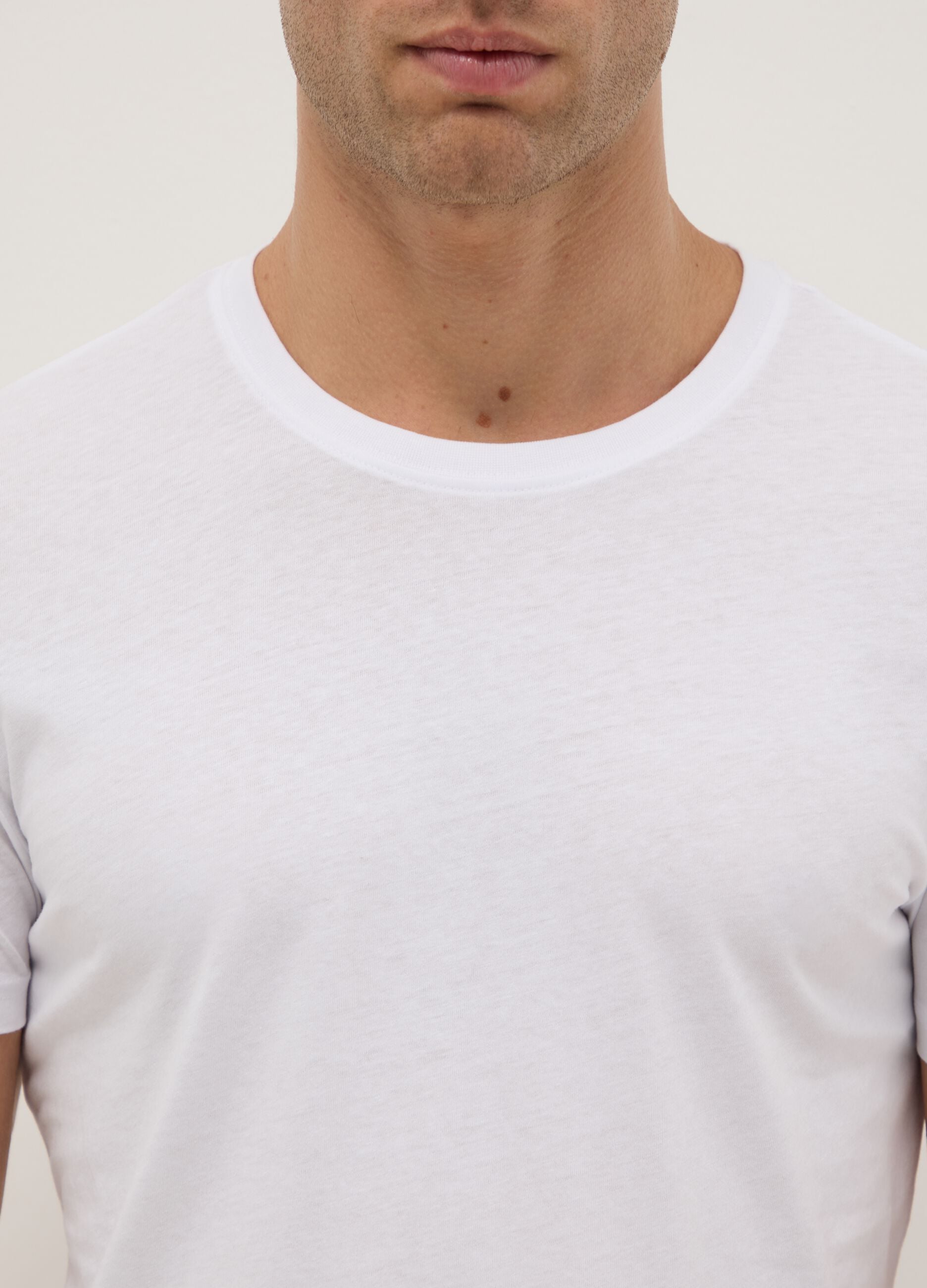 Tripack white crew neck T-shirts in pure cotton regular fit