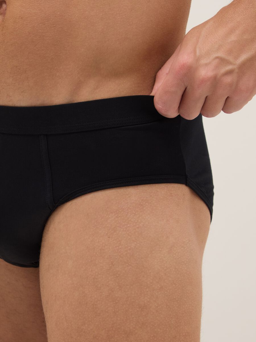 Two-pack black regular-fit briefs in mercerised cotton_3