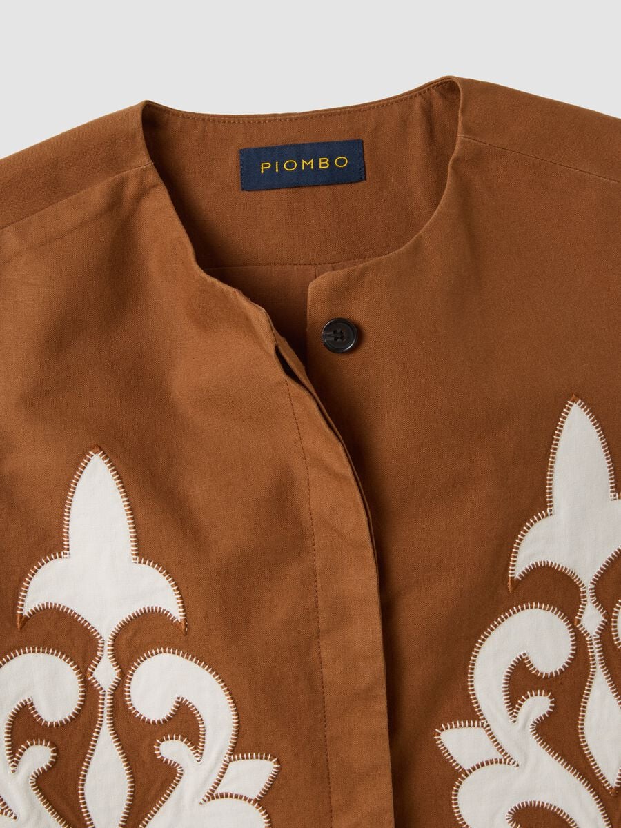 Brown linen and lyocell-blend gilet with applied embroidery_5