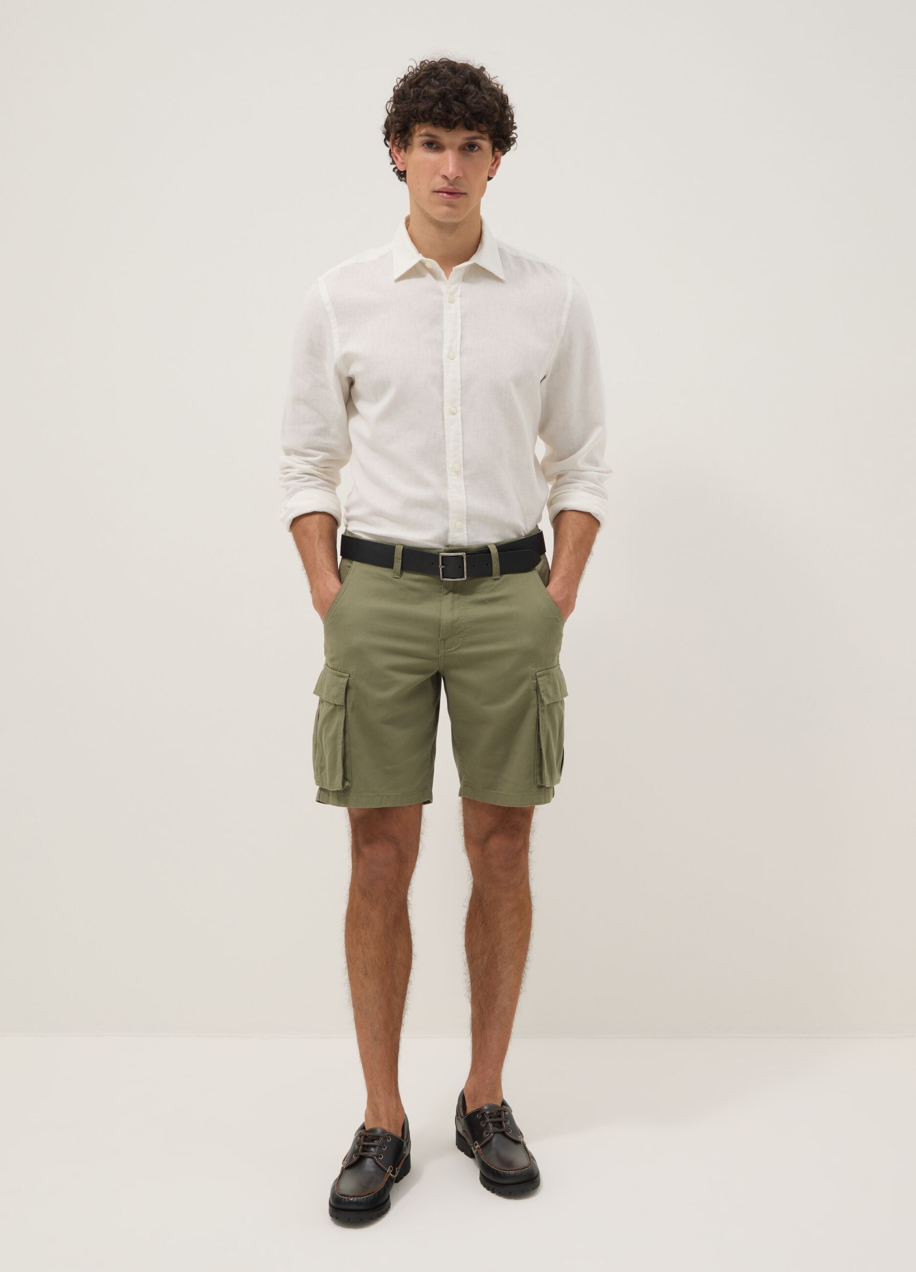 Green regular-fit pure cotton cargo shorts