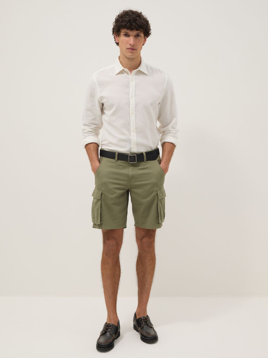 Green regular-fit pure cotton cargo shorts_0