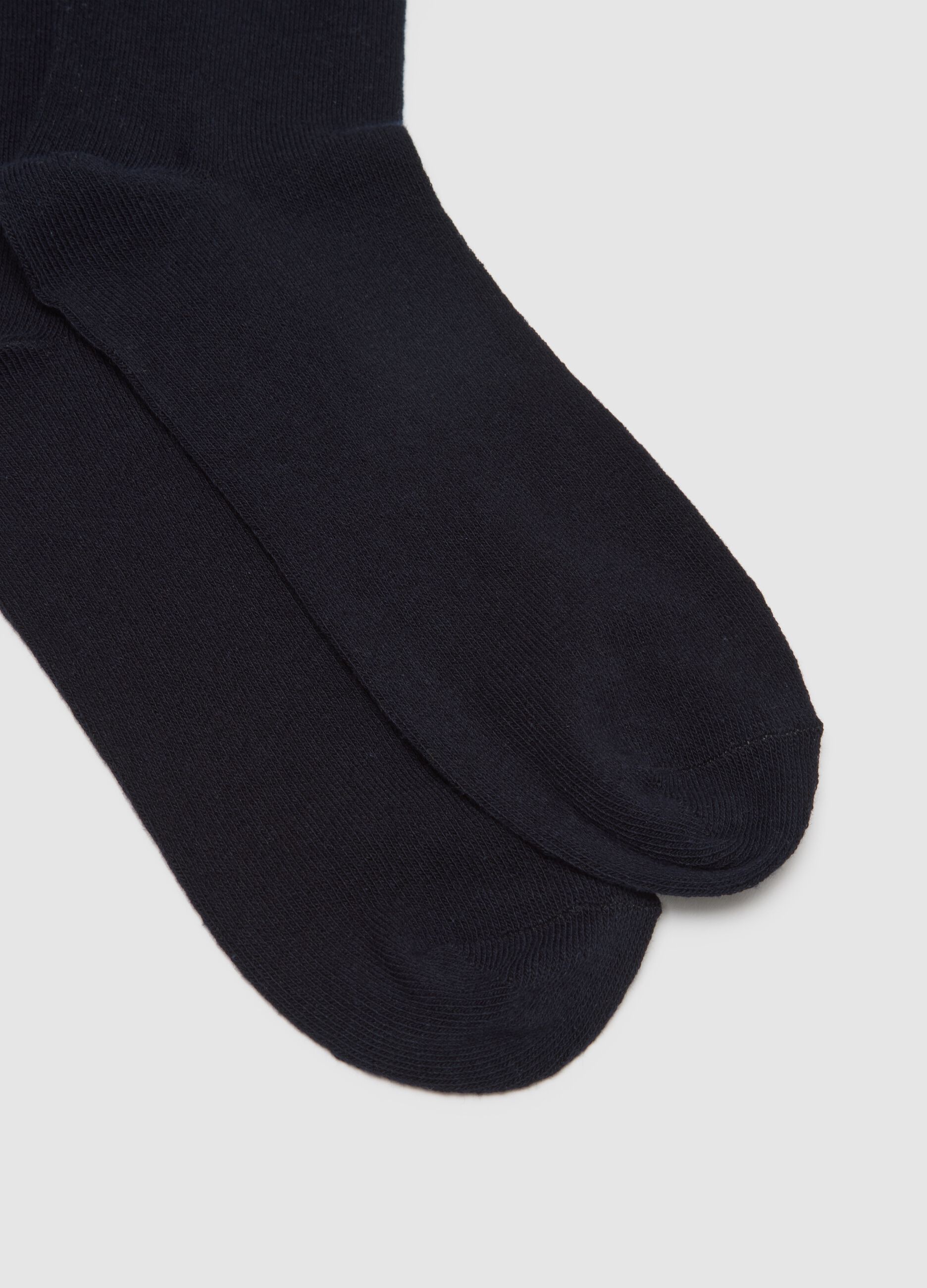 Three-pack elasticated blue cotton socks
