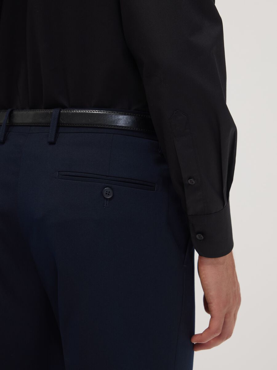 Black slim-fit shirt with classic collar, easy-iron_2