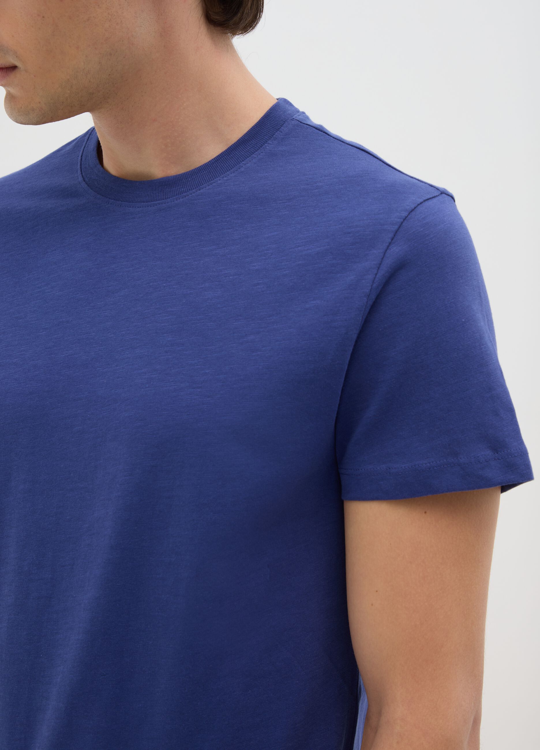 Men&rsquo;s blue fitted T-shirt in cotton