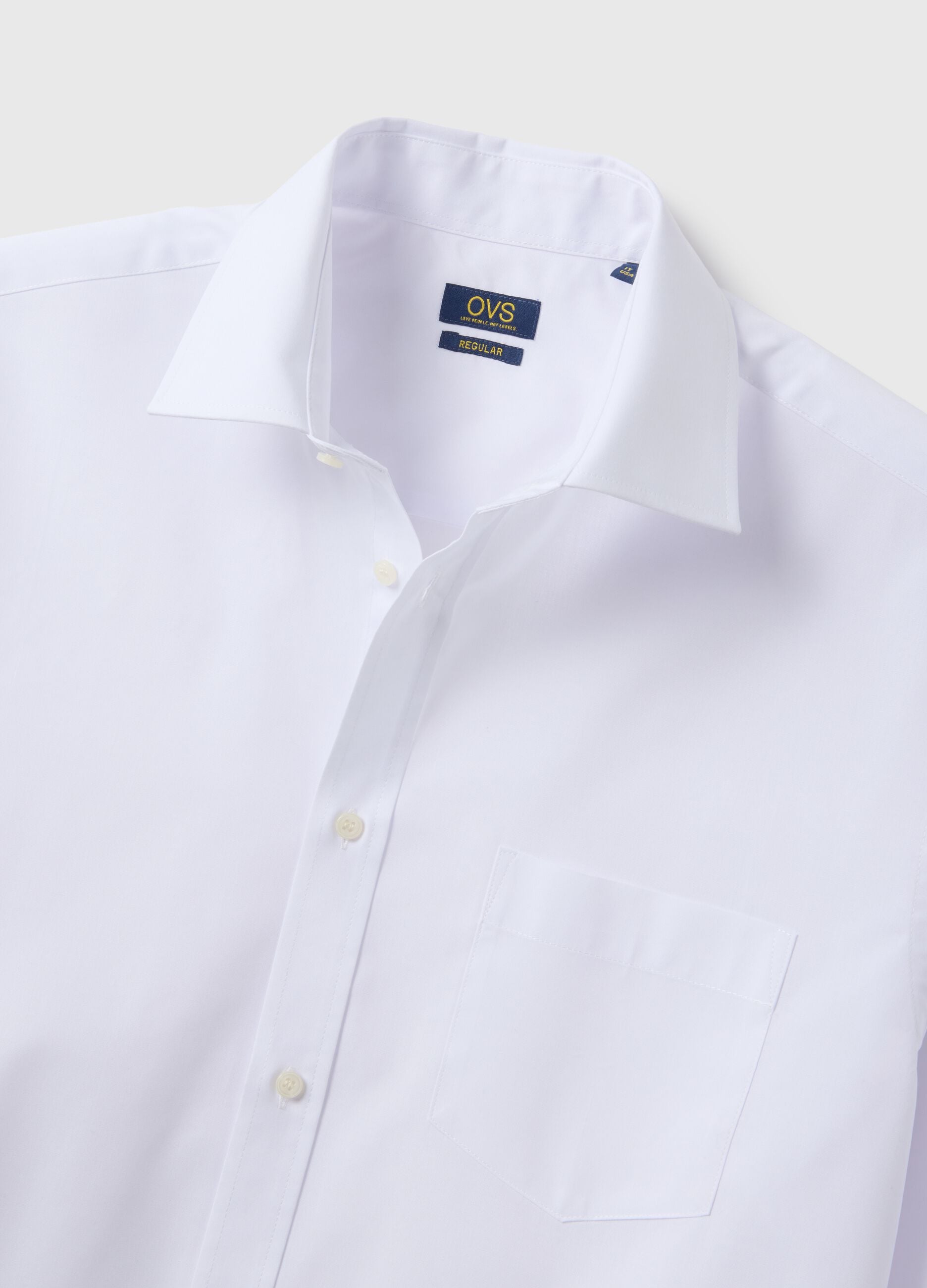 White shirt with classic collar regular fit