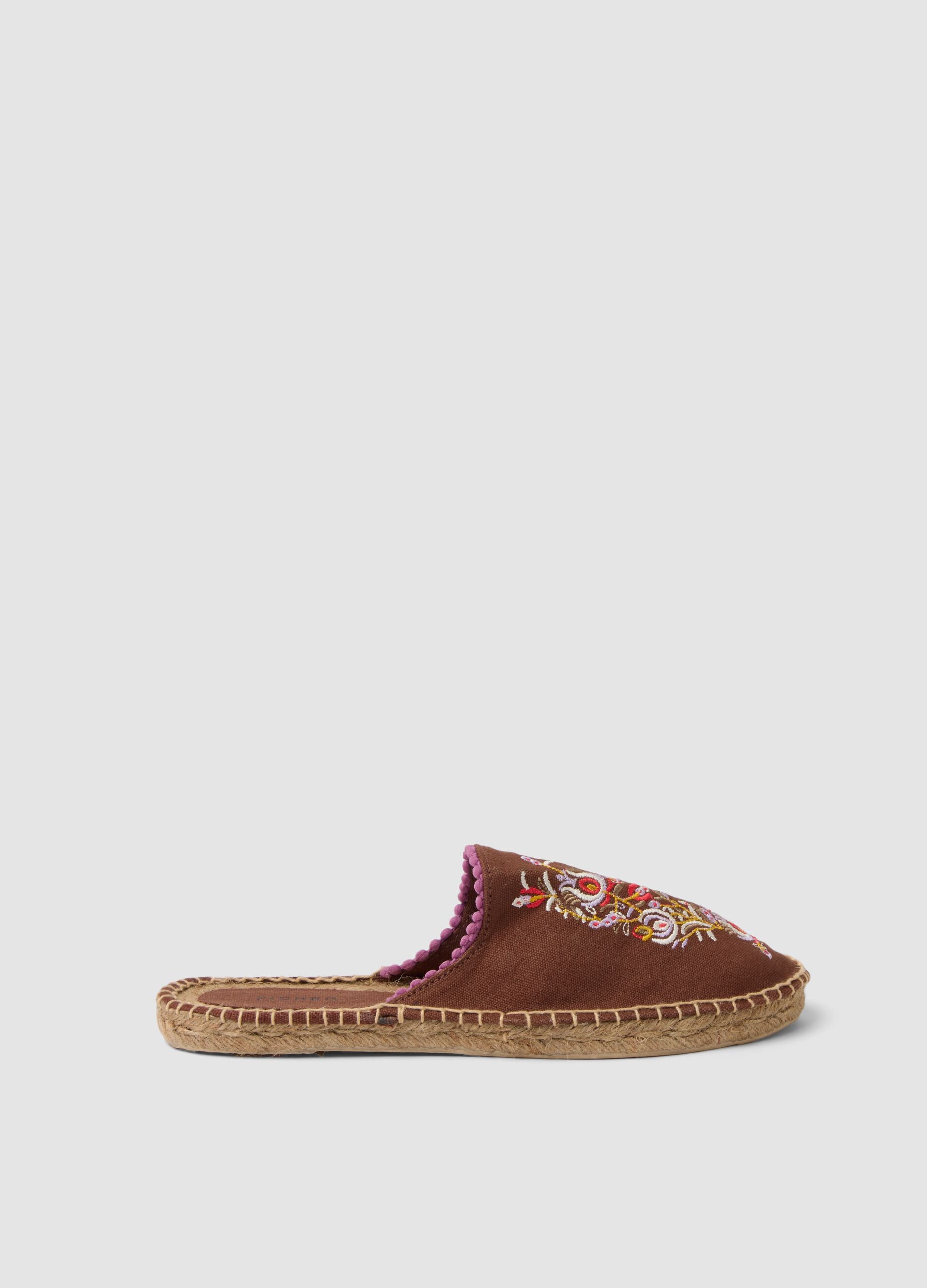 Embroidered Brown Sandals