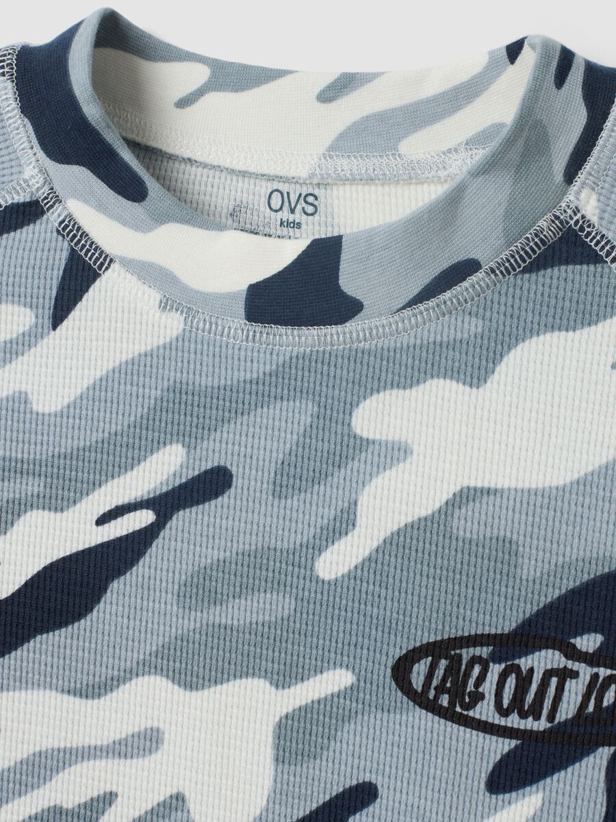 Multicolour relaxed-fit pure cotton T-shirt with camouflage print for boys_5