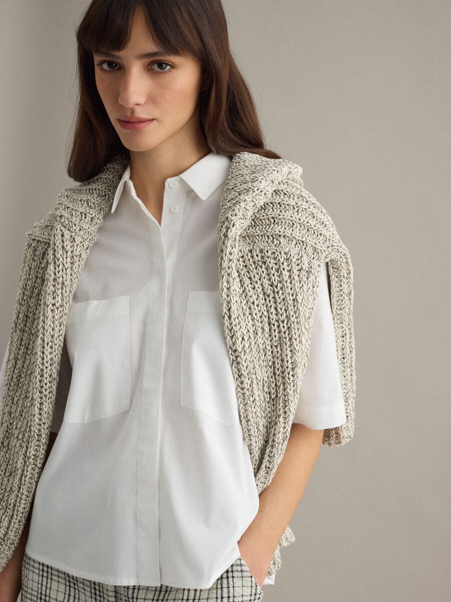 White stretch cotton oversized fit shirt with small pockets_2