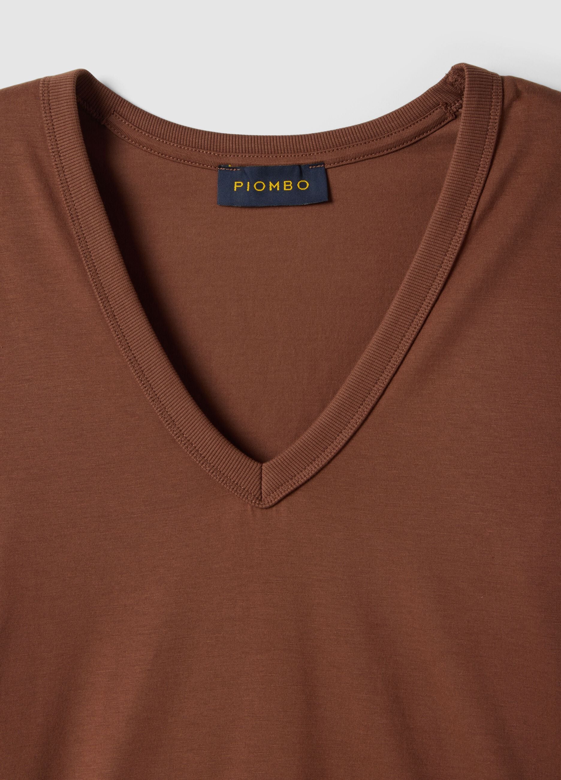 Short-sleeve brown pure cotton T-shirt, regular fit, deep V-neck