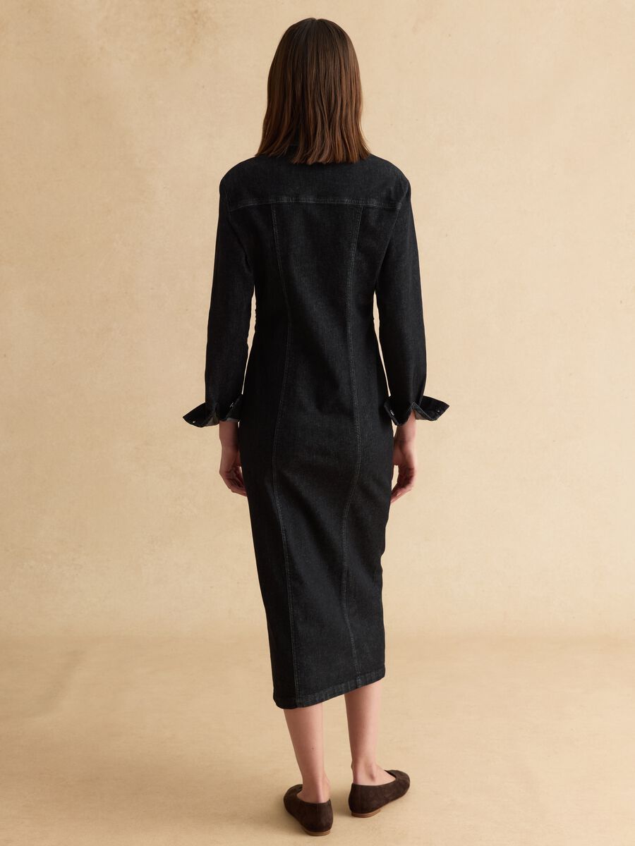 Black long fitted dress in stretch cotton with buttons_3
