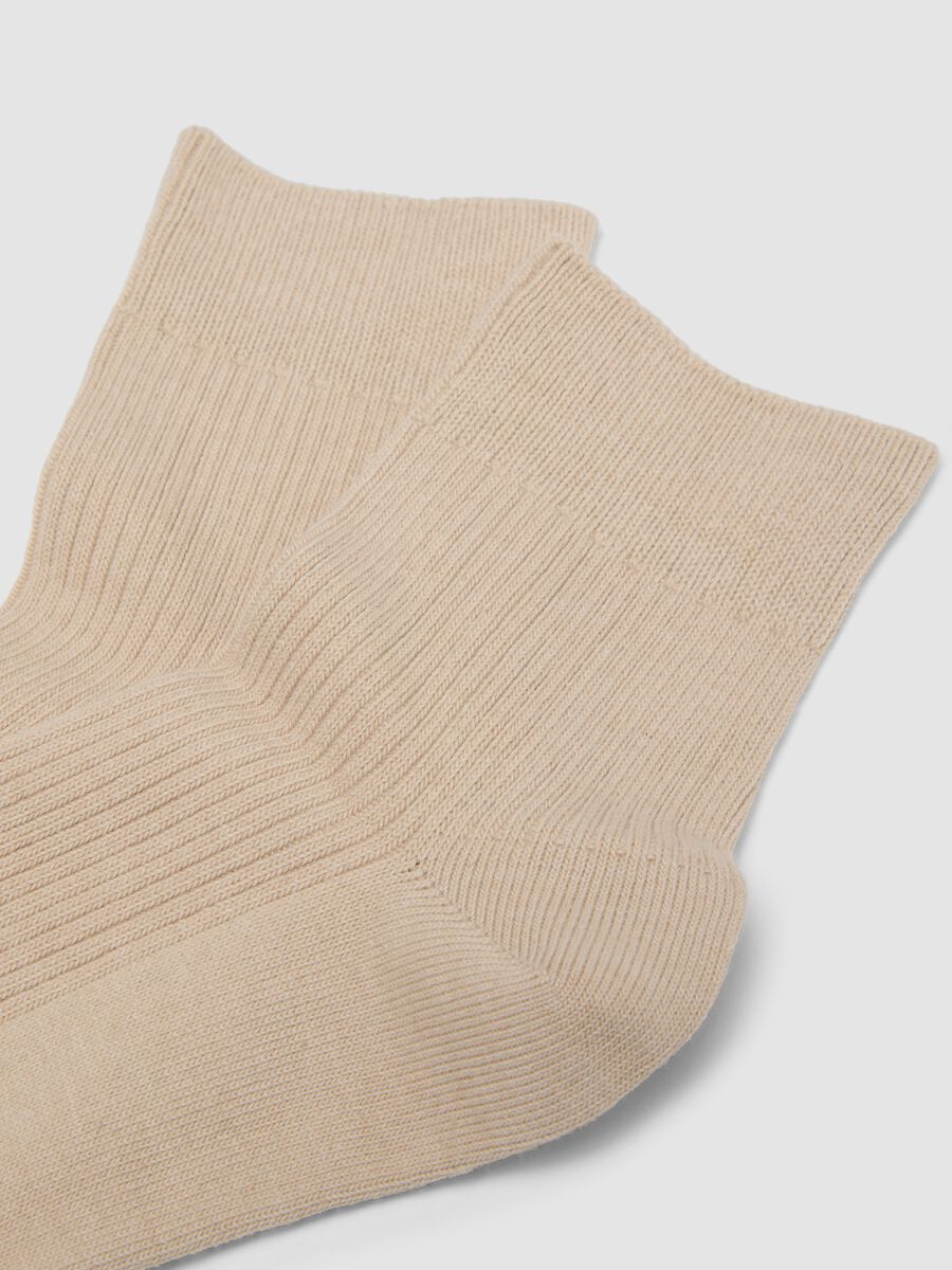 Calzini beige alla caviglia in cotone elasticizzato_1