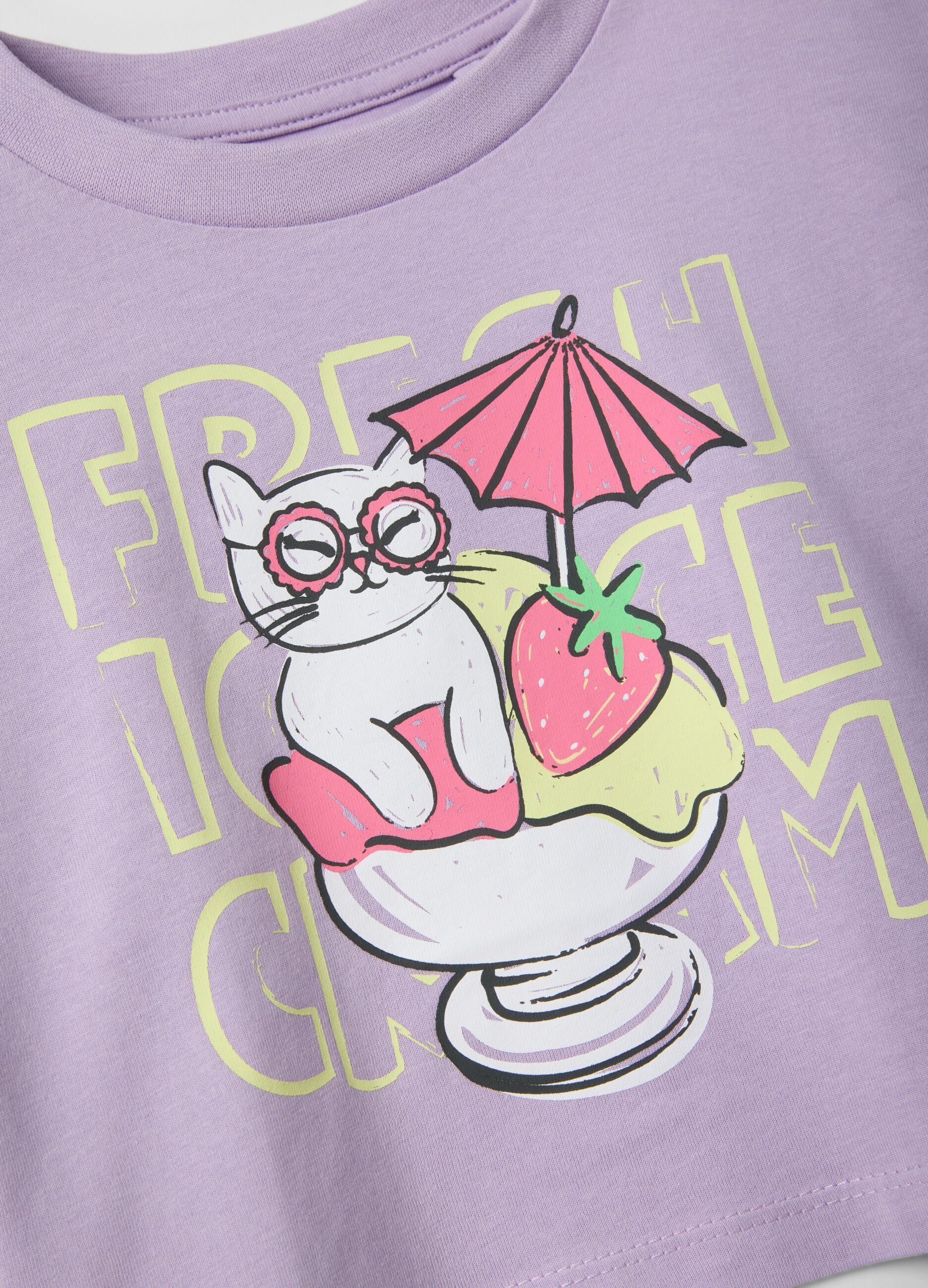 Purple pure cotton T-shirt for girls with strawberry print